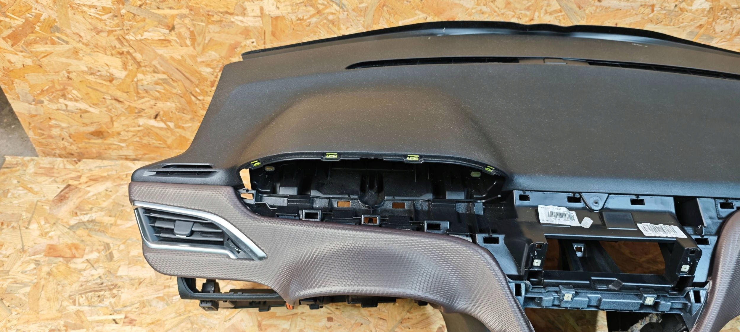 dashboard instrument panel Komplet Peugeot 208 and 2008 and