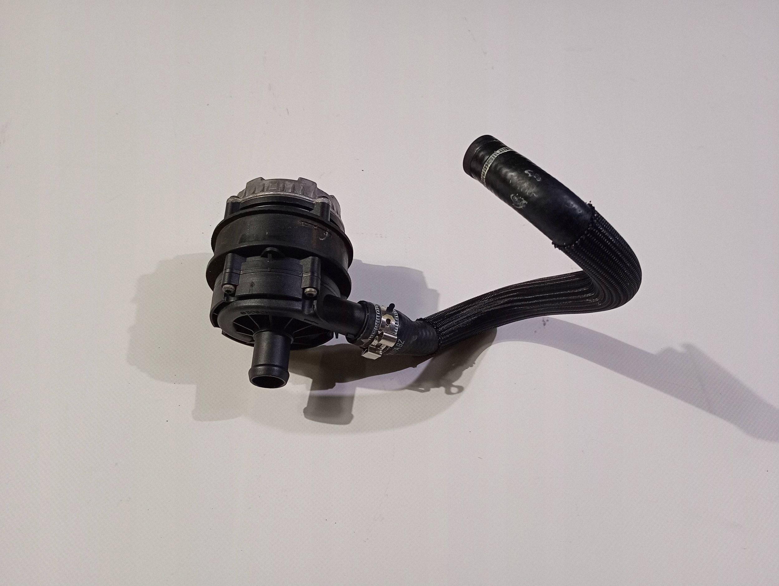 water pump pump cyrkulacji Maserati Levante 2017