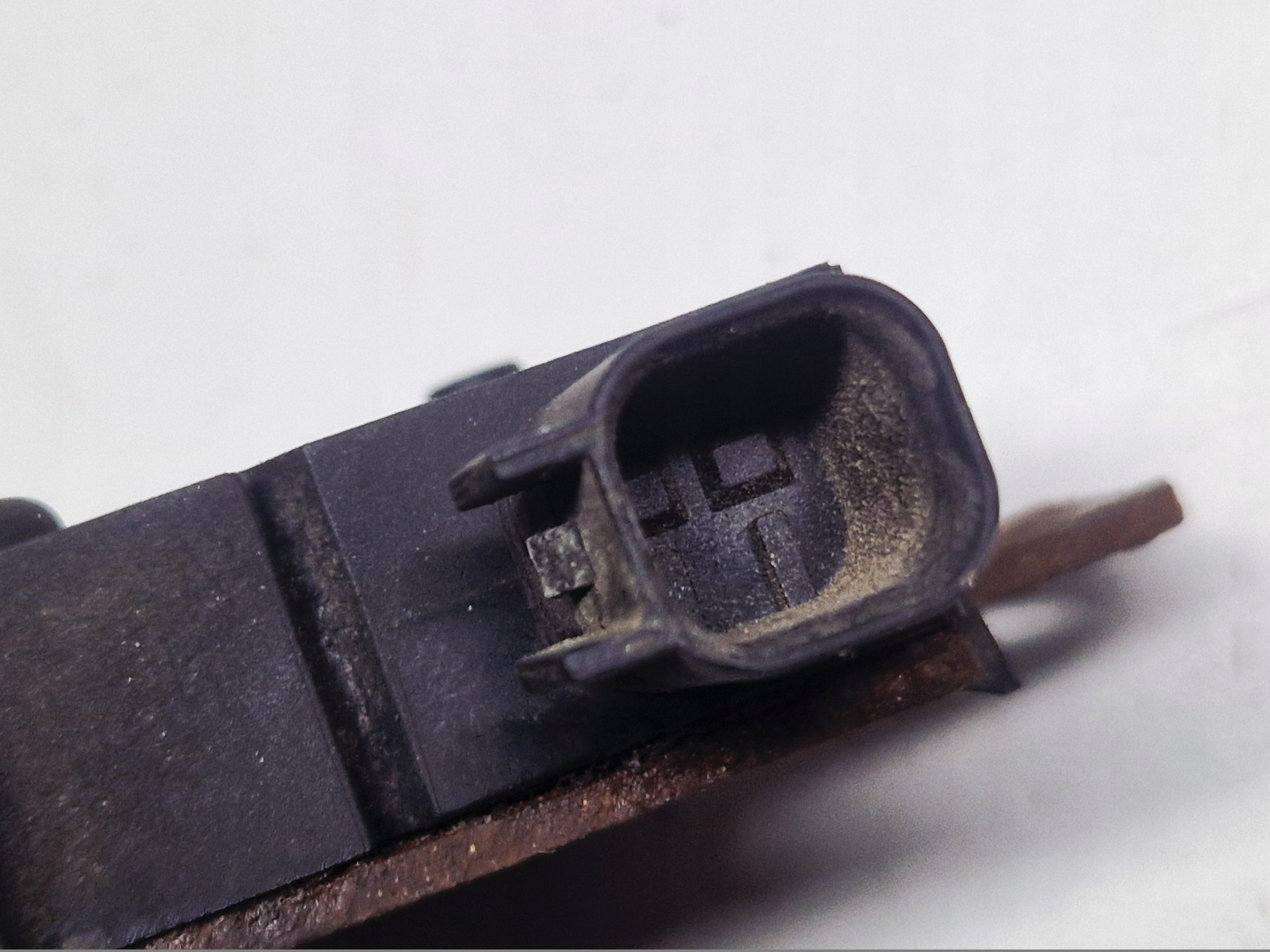 FORD FOCUS MK2 C-MAX MK1 RYGIEL bonnet latch lock