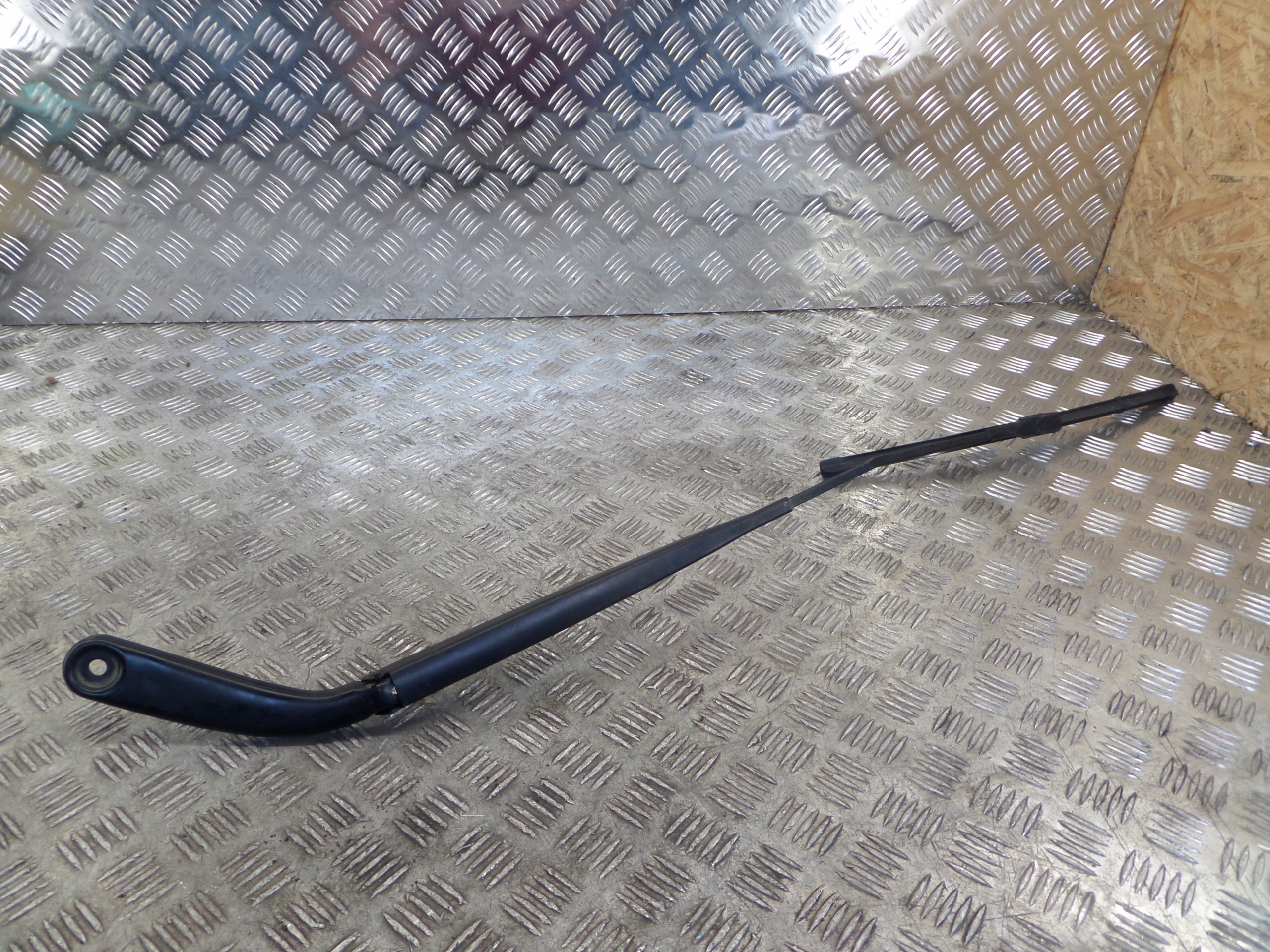 QJ058 Mercedes Vito W447 wiper right front