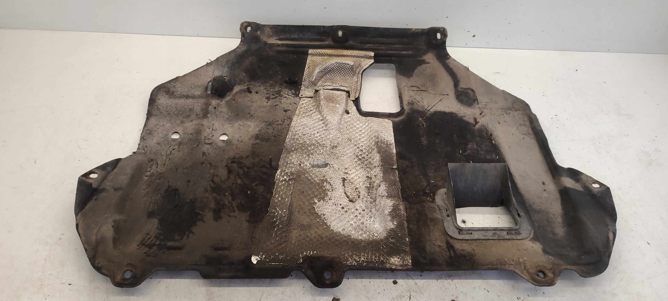 cover below engine Ford Focus MK3 1,0 Ecoboost