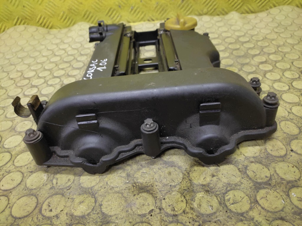 OPEL CORSA C 1.0 valve cover 24403771