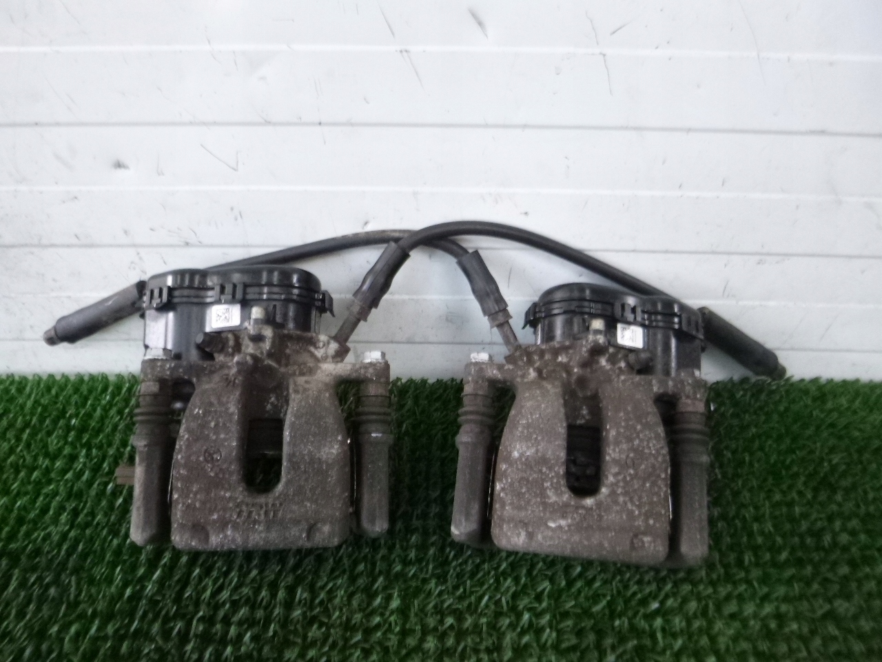 MERCEDES W246 W176 caliper rear right left rear part OE