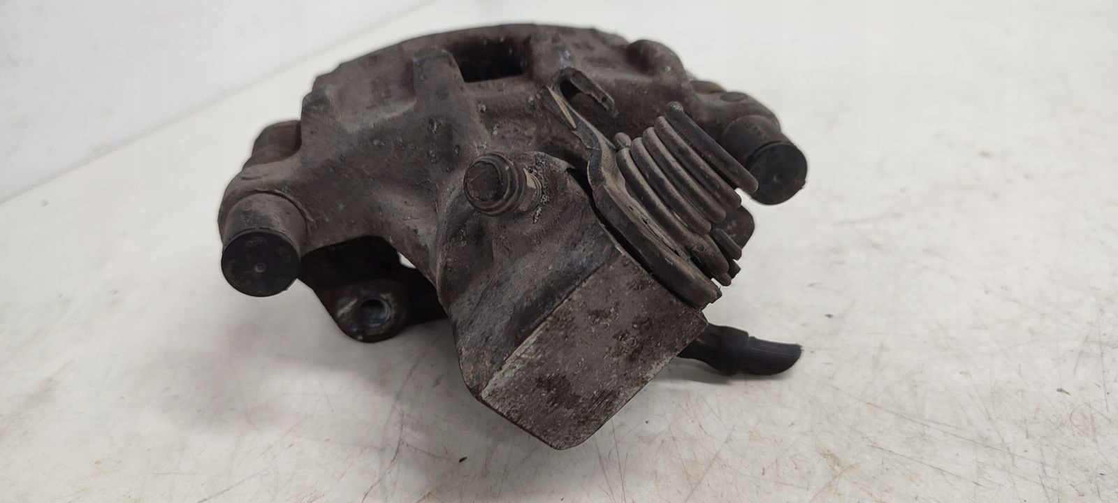 caliper rear part rear left Ford Focus MK3 2,0 TDCI