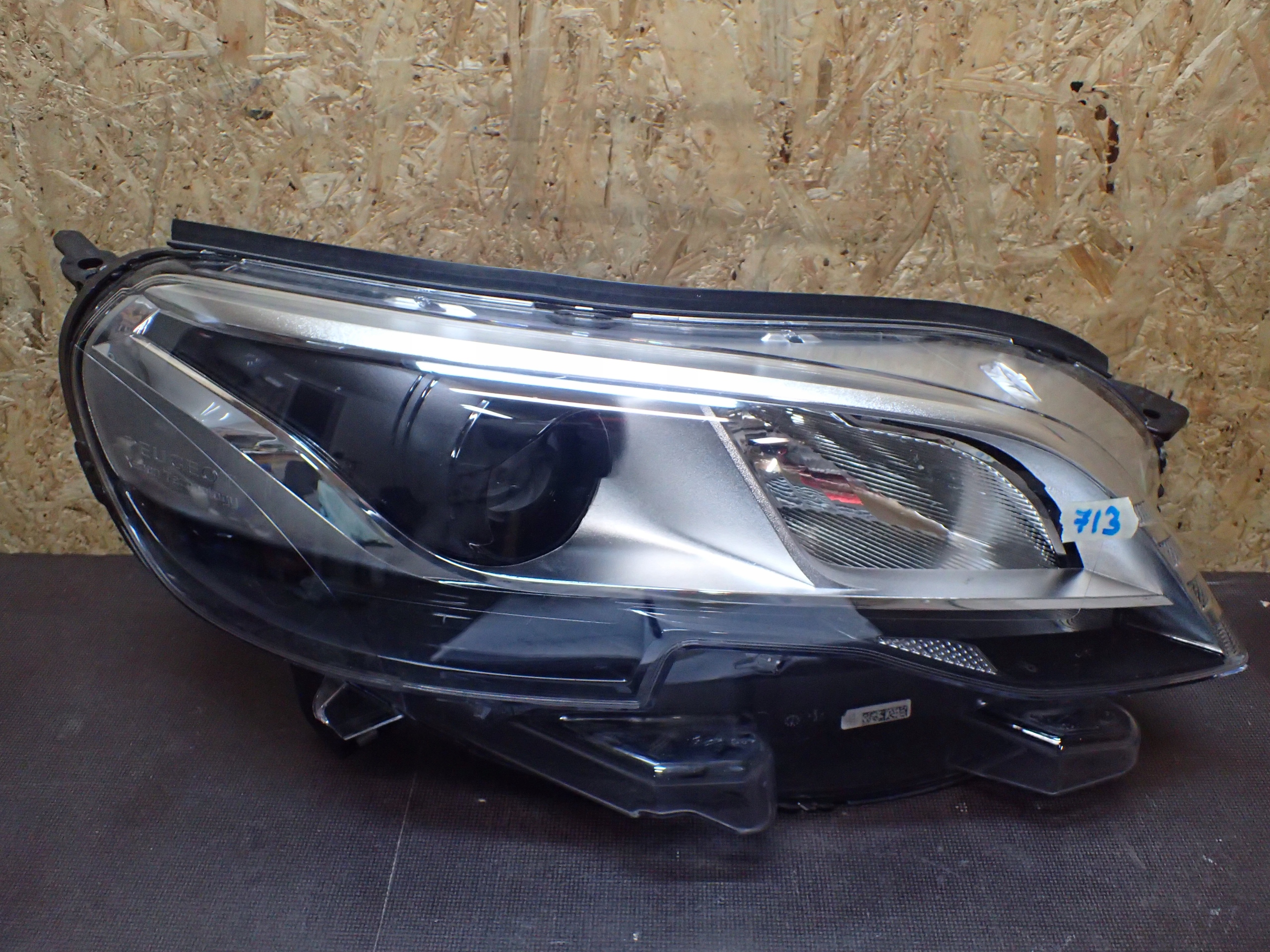LIGHT FRONT RIGHT PEUGEOT EXPERT XENON 16