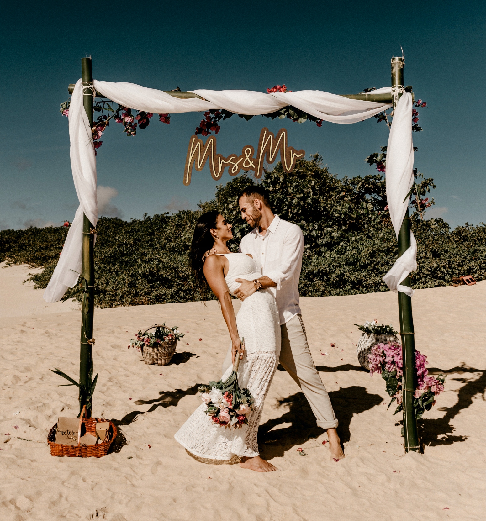 Napis drewniany 3D Mrs Mr boho ślub wesele M Kolor dominujący brązowy