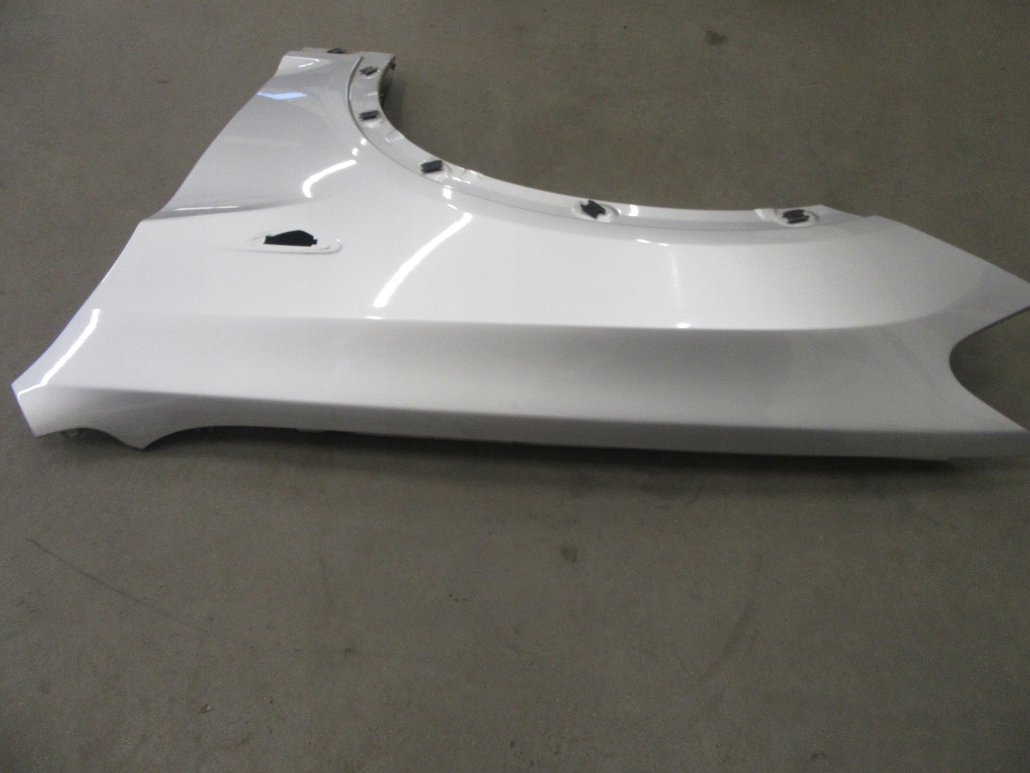 fender left front BMW F25 X3 Titansilber 354