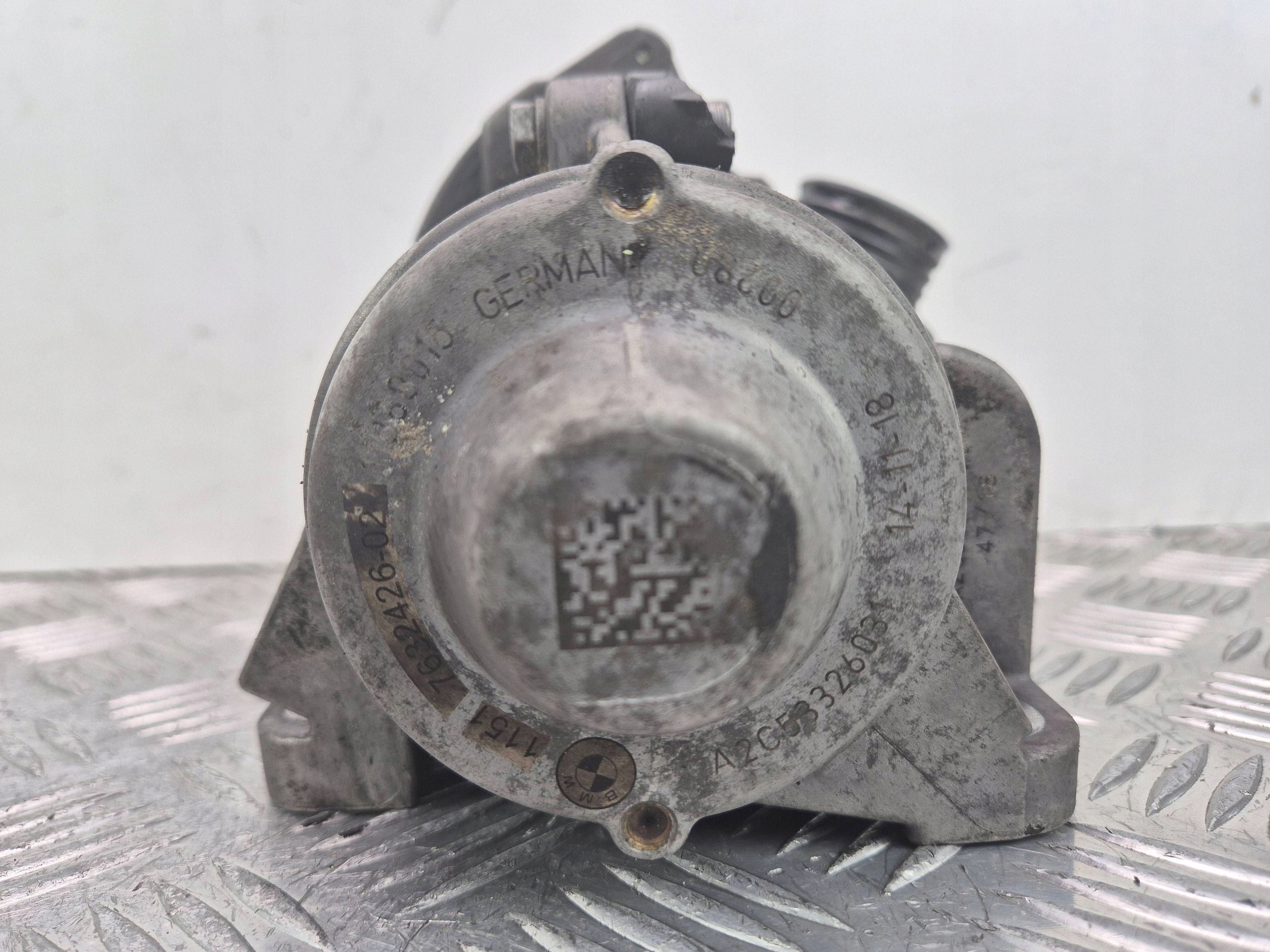 BMW X5 E70 xDrive 40i N55 water pump 7632426
