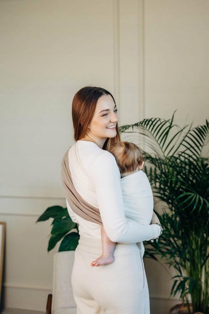 Chusta kółkowa LennyLamb - Jodełka Baby Cupcake Opcje noszenia Na boku Przodem