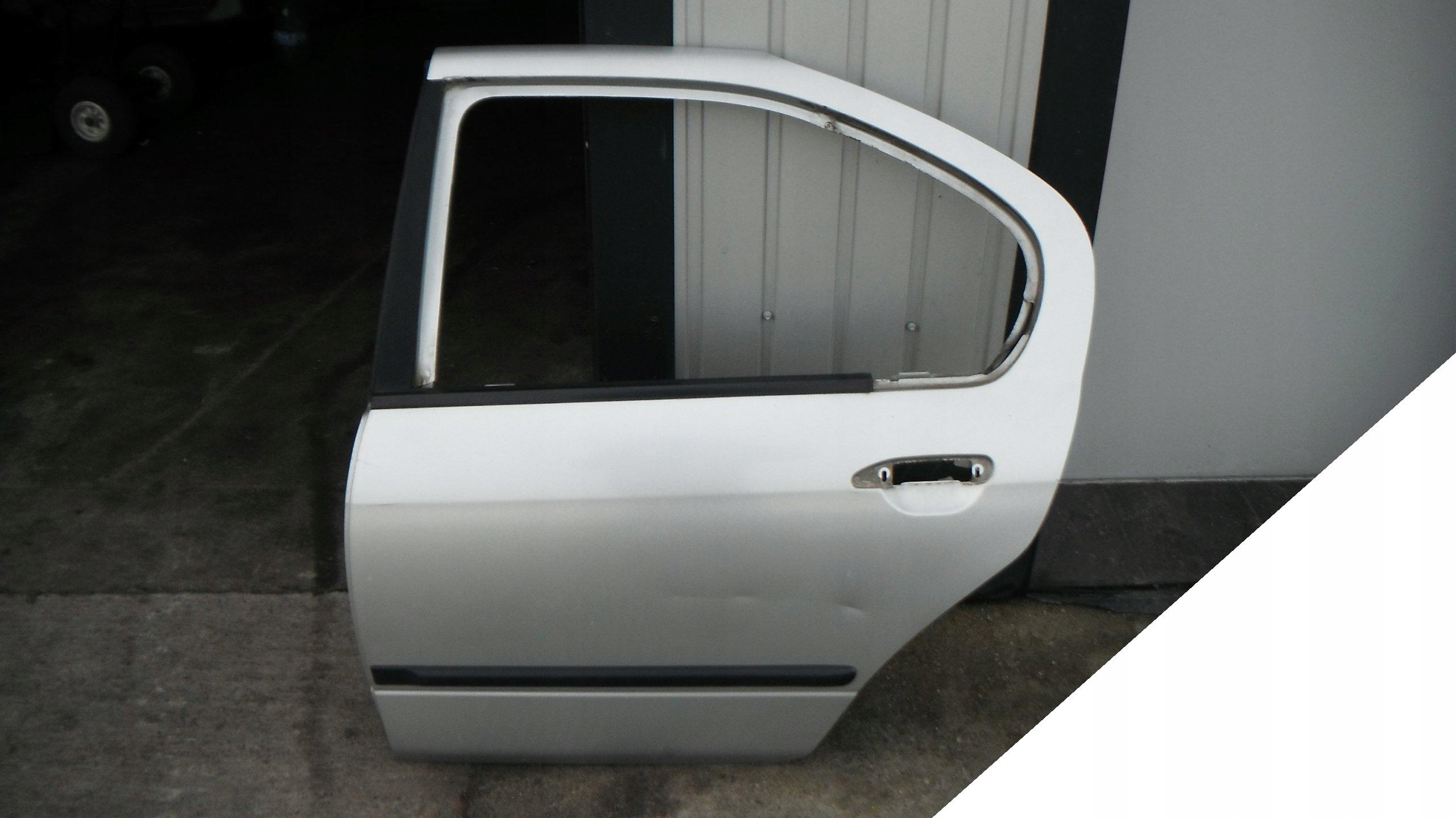 NISSAN PRIMERA P11 4D SEDAN 96- DRZWI LEWE TYLNE