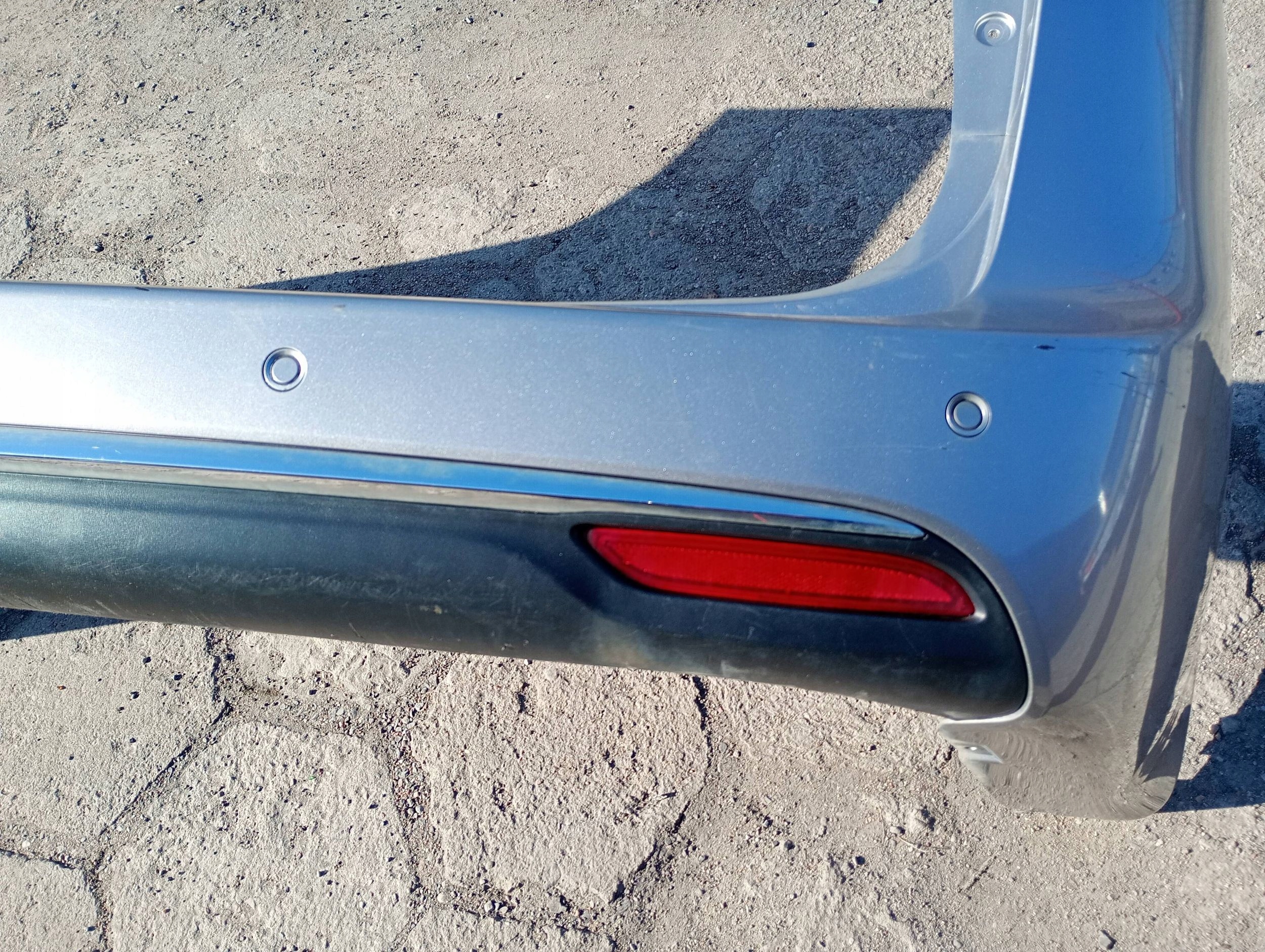 bumper rear part rear complete Chrysler Pacifica 2017