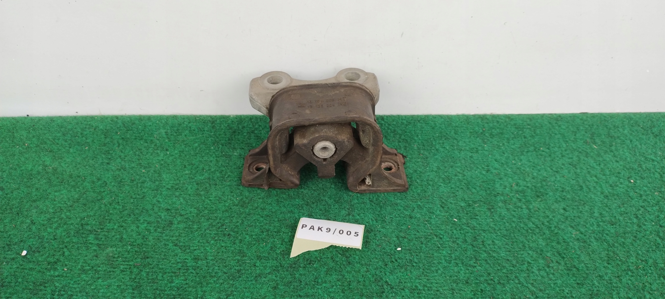 engine mount front right OPEL CORSCA C TIGRA