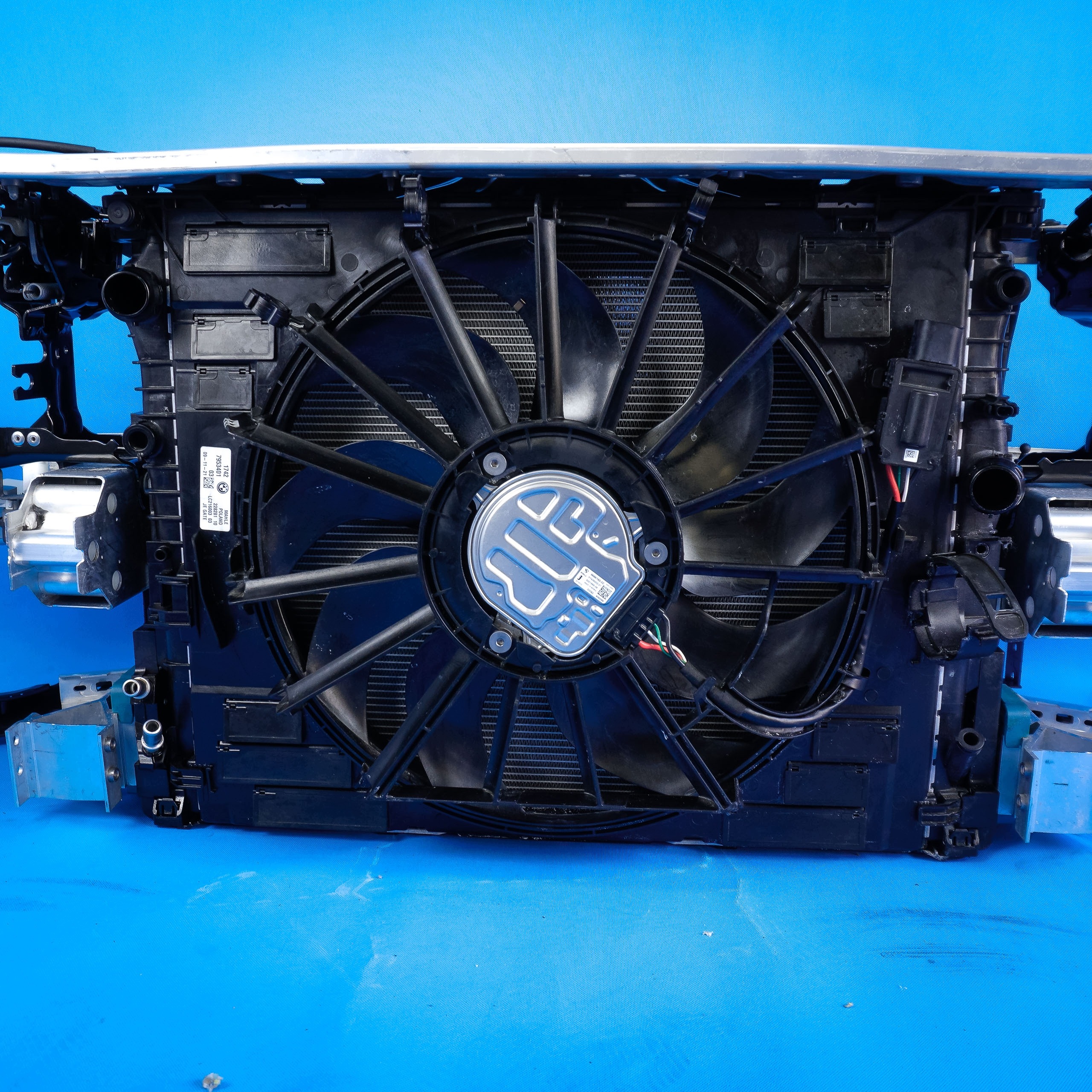 support panel for radiators radiator fans komplet BMW 5 G30 G31 530ix 252KM 59km