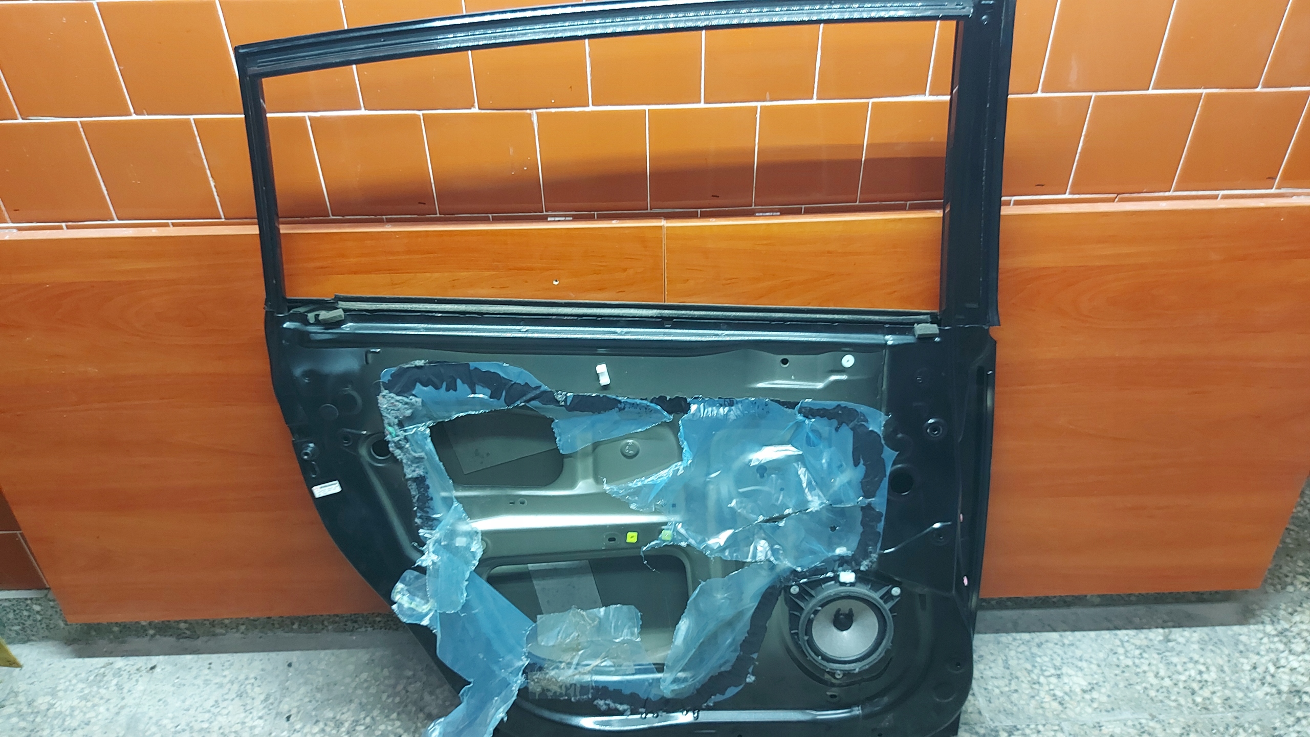 door left left rear part TOYOTA COROLLA VERSO II 04- 209