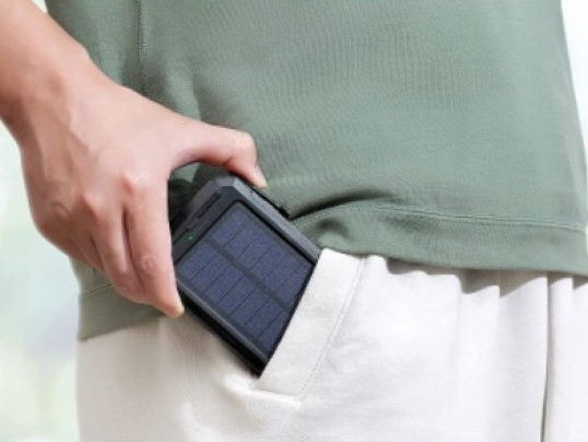 NAJLEPSZY POWERBANK SOLARNY 20000mAh 2xUSB LATARKA Złącza USB typ A microUSB