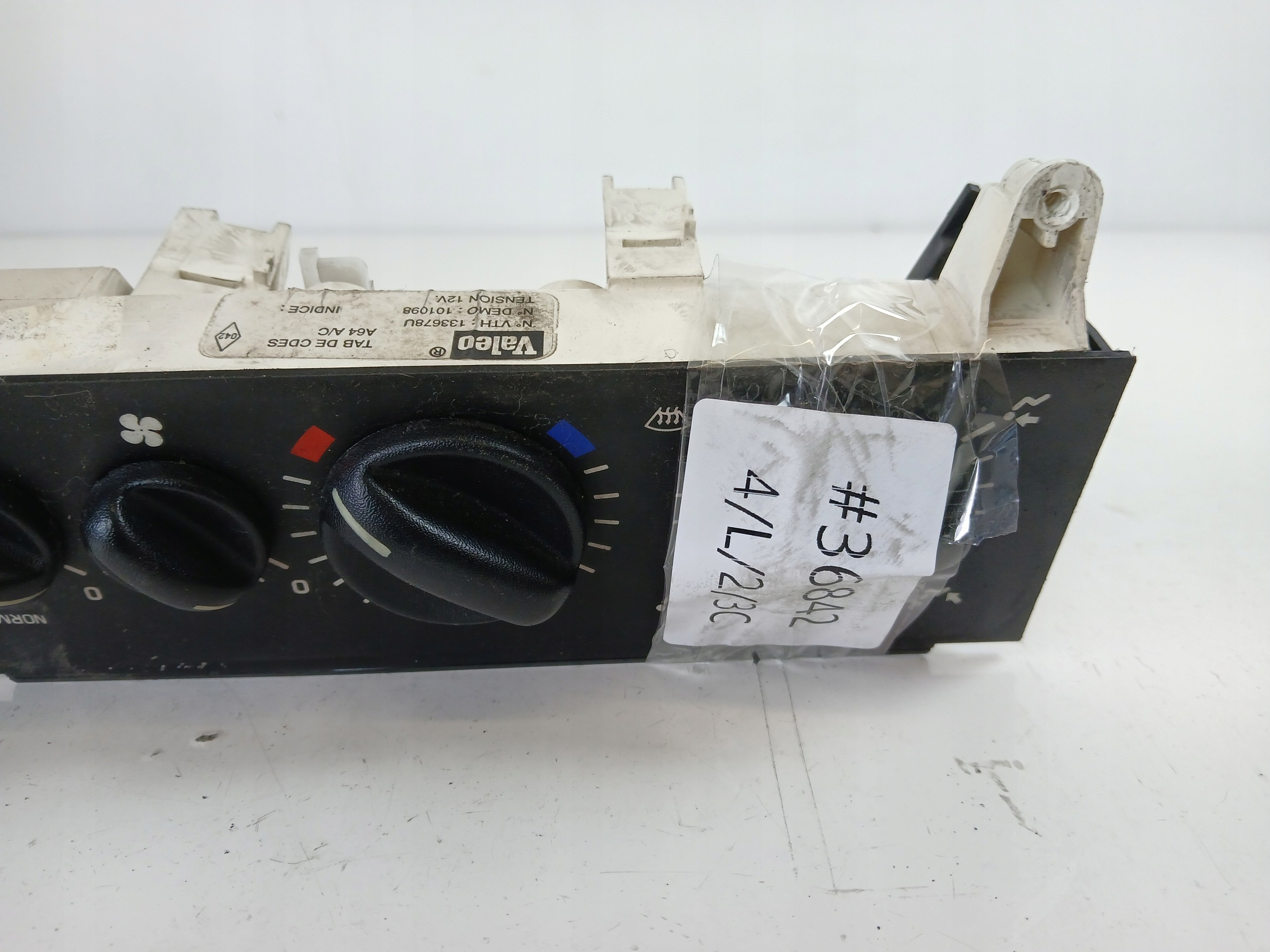 RENAULT MASTER II Unite commande clima Bouches buses 133678U