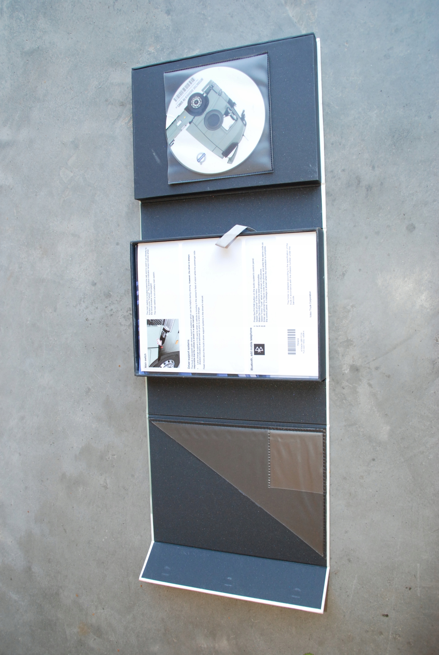 VOLVO FH4 KSIĄŻKA SERWISOWA