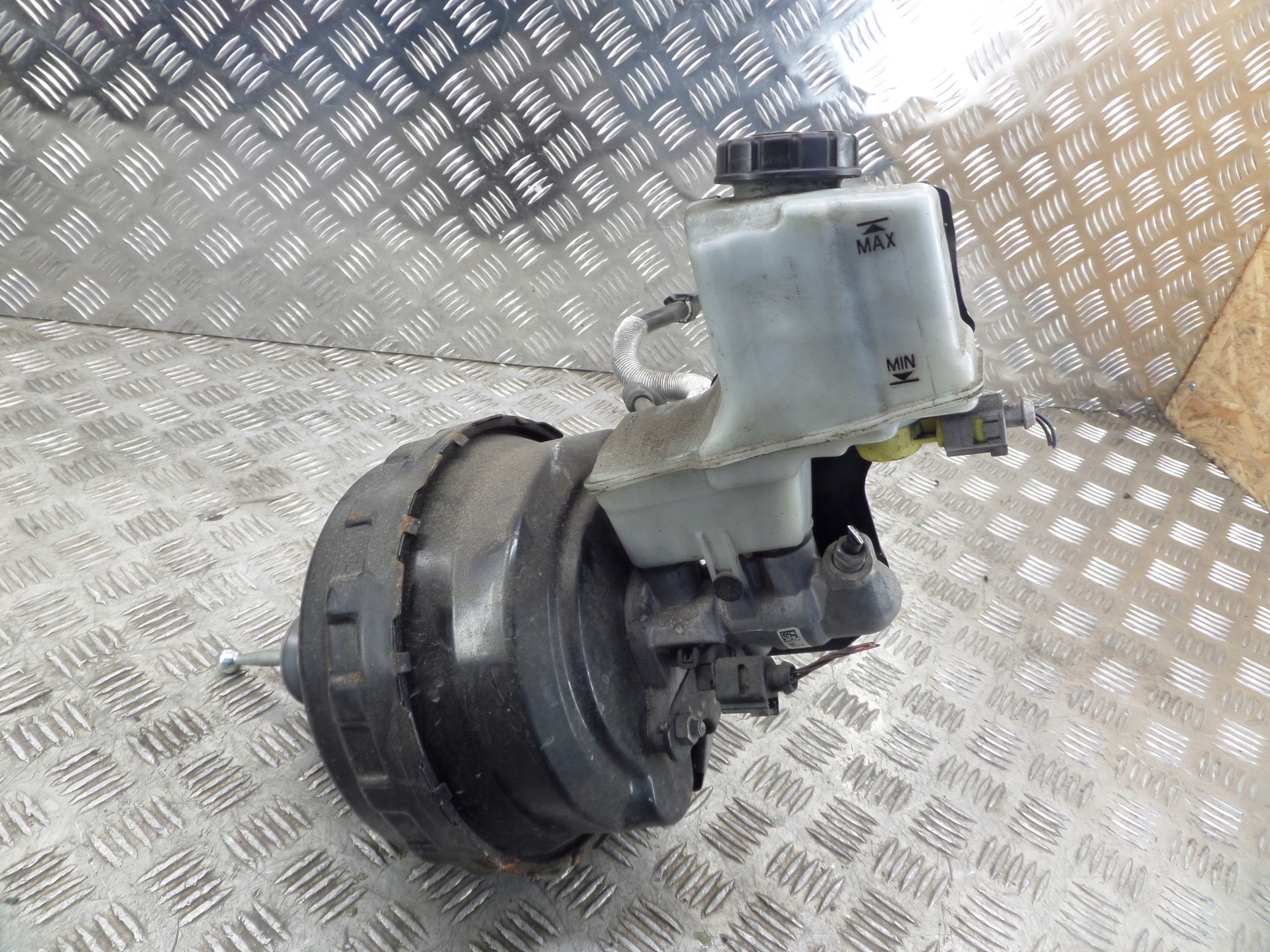 VW GOLF VII Servofreno servo 5Q2614105BN