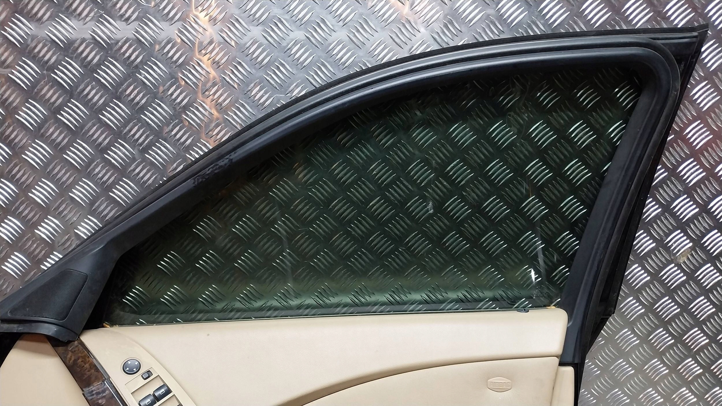 dveře předek pravé BMW 5 E60 E61 03