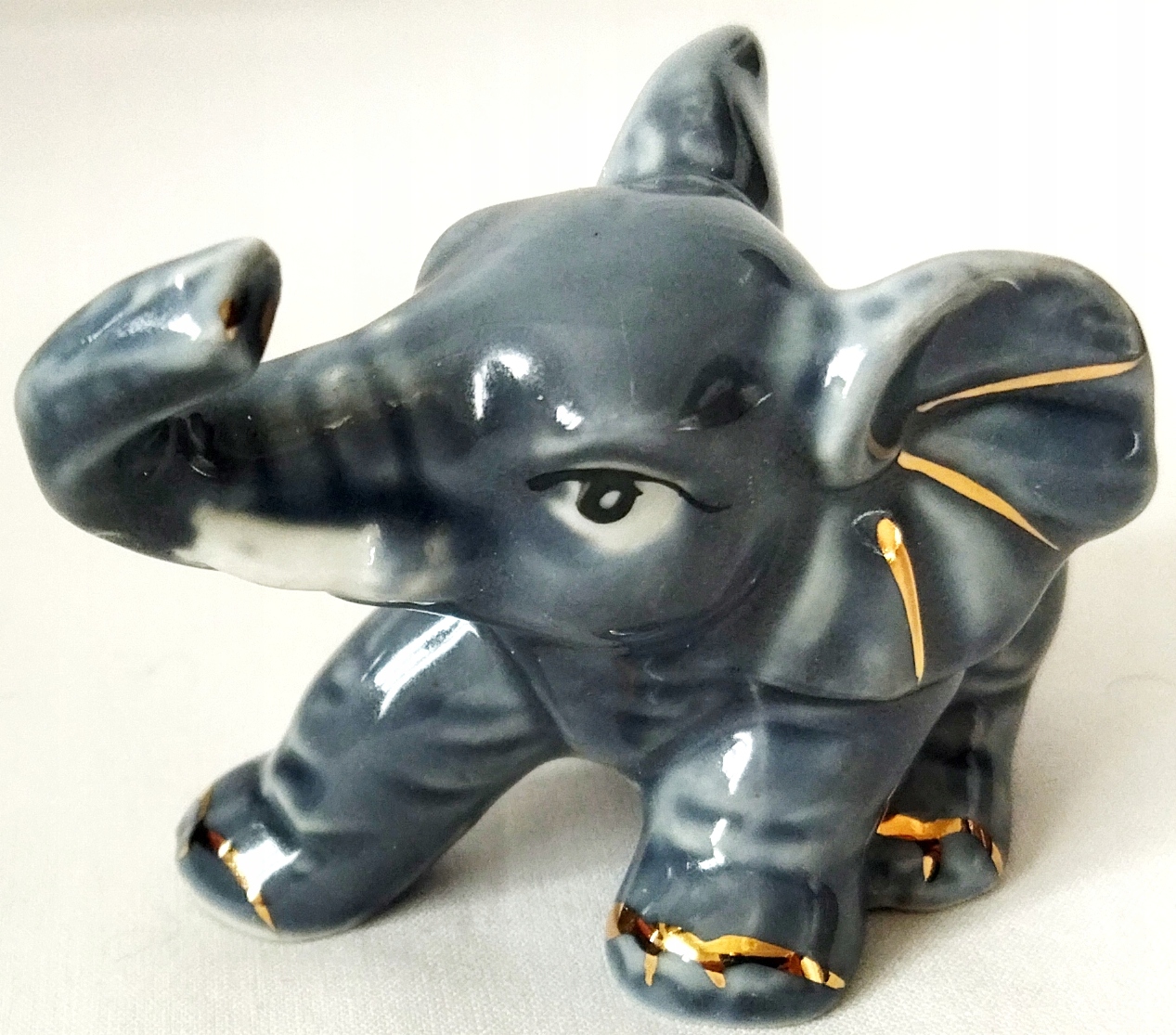 

Figurka na szczęście, ceramiczny słonik