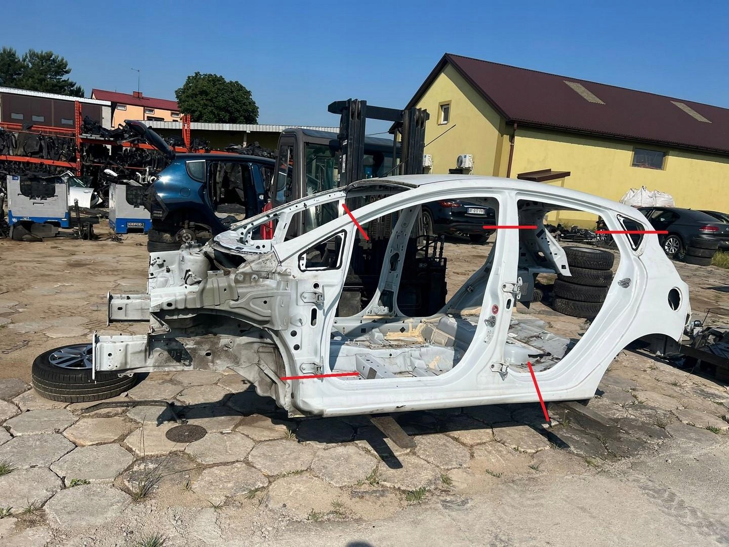 ЧЕТВЕРТИНА ПОРІГ ЛІВИЙ FORD FIESTA Mk7