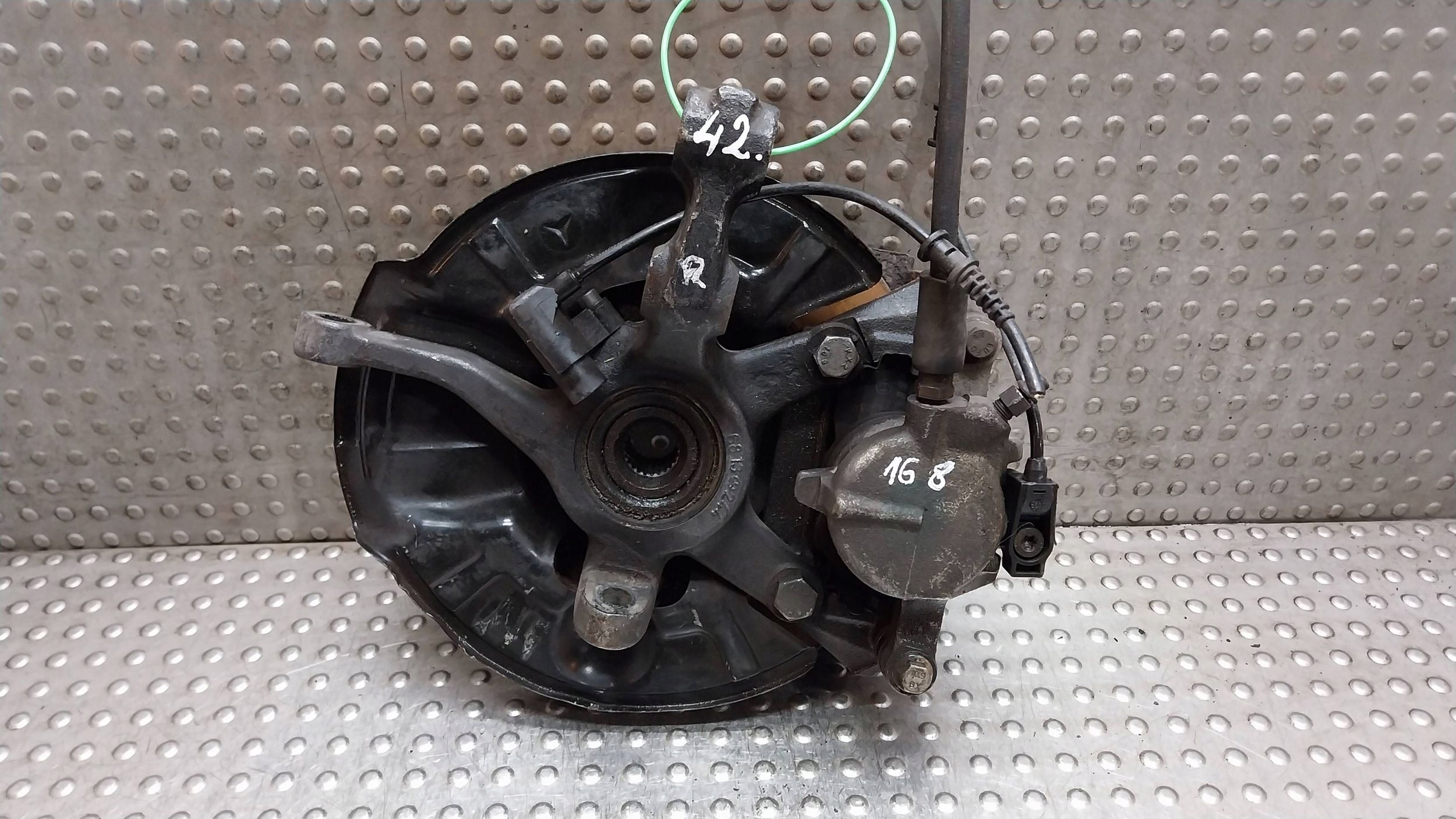 otoč čepu třmen pravý předek 6813 MERCEDES A W168