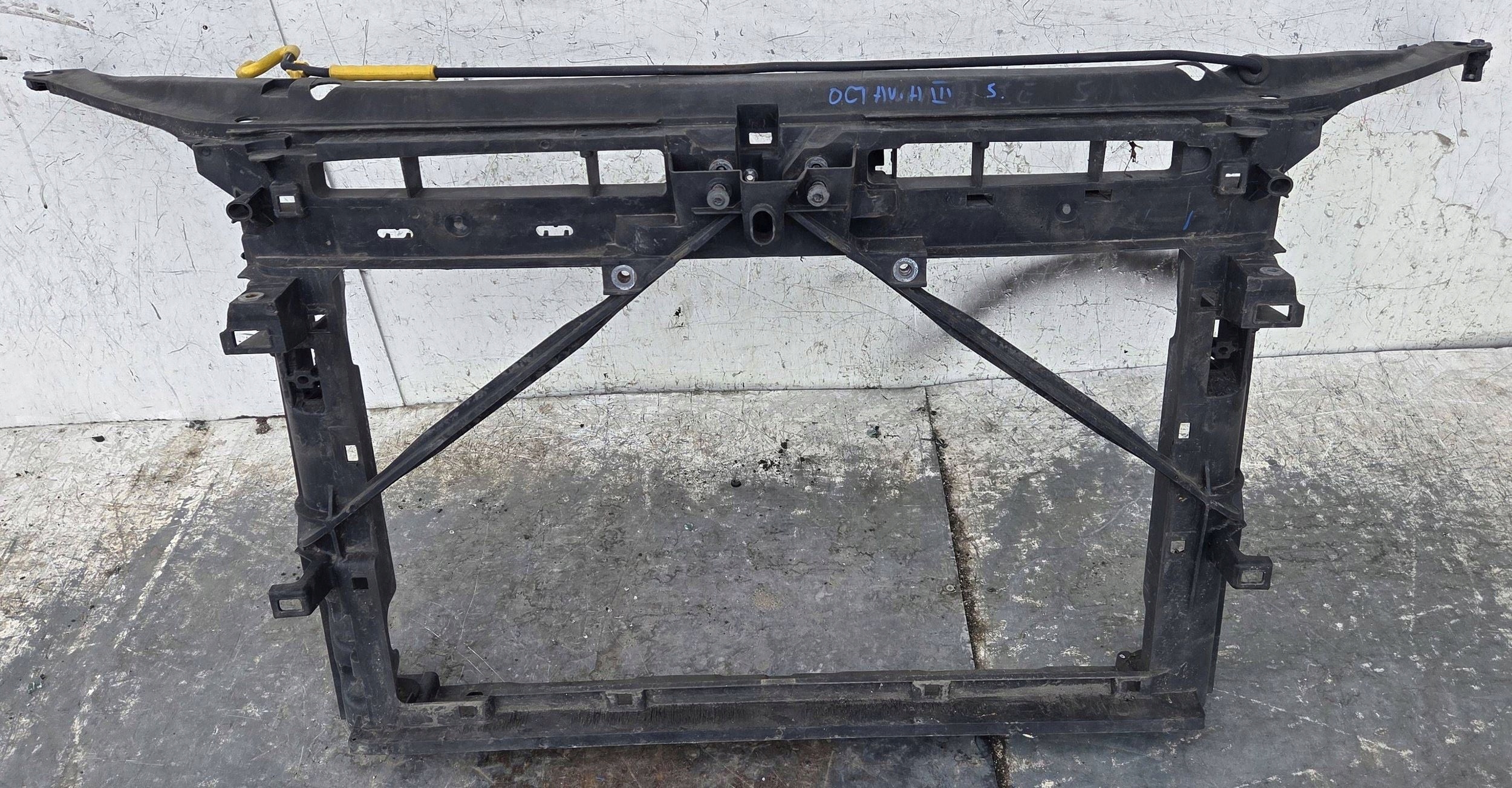 Skoda Octavia 3 III 13- 5E 1.6 TDI support panel for radiators pillar