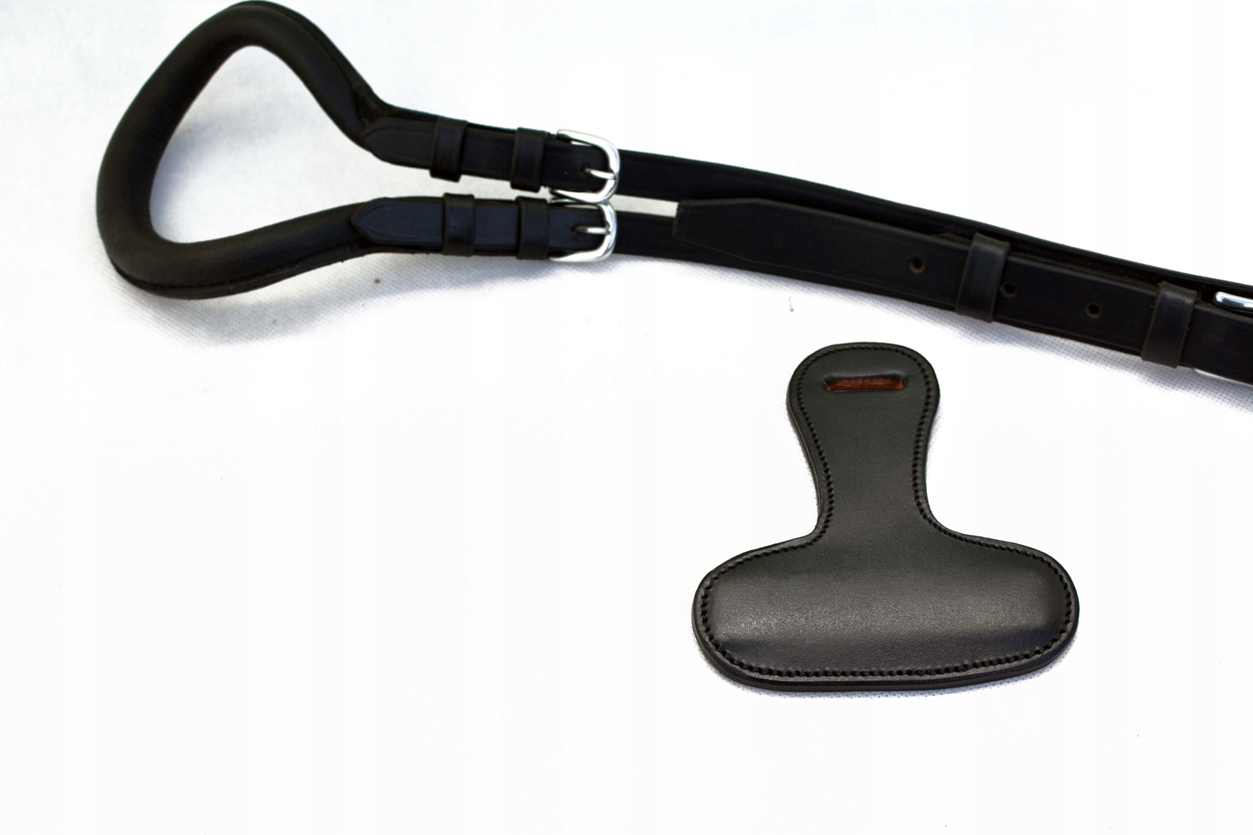 PODOGONIE +MOTYLEK SKÓRZANE ROZ. COB Kolor dominujący czarny