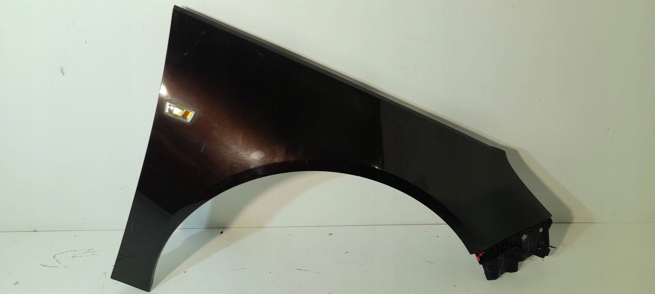 Opel Insignia A 2013r fender front right (2)