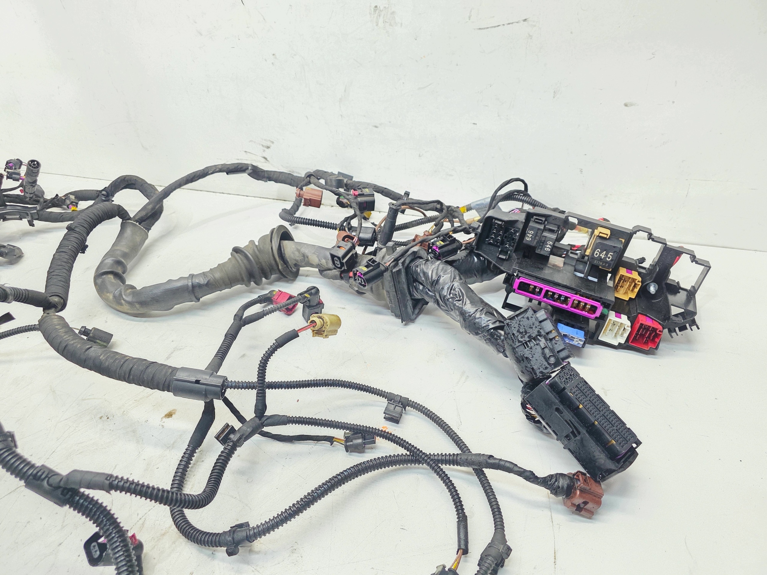 bundle motor wiring AUDI A4 B8 A5 8T LIFT 2.0 TDI 190 KM 8K1971074EE