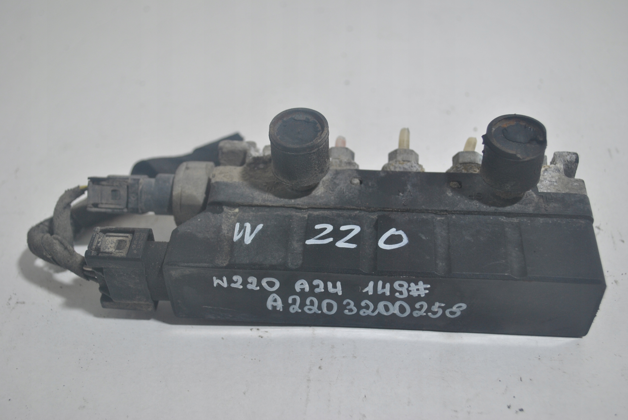 MODUŁ ZAWIESZENIA PNEUMATYCZNEGO MERCEDES W220 A2203200258 Numer katalogowy części A2203200258