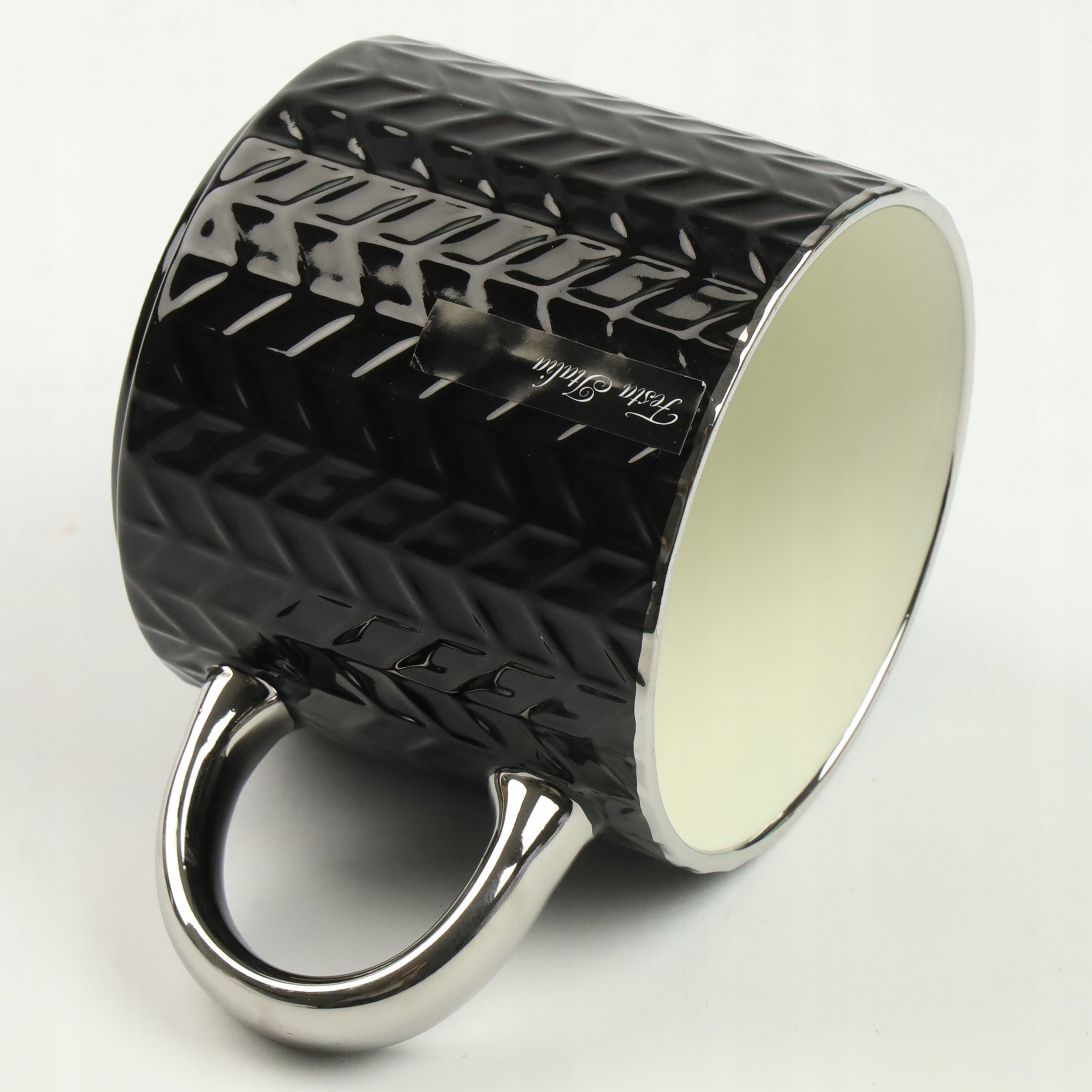 KUBEK PORCELANOWY DO KAWY HERBATY WZÓR SWETEREK 470ML ZE SREBRNYM UCHEM