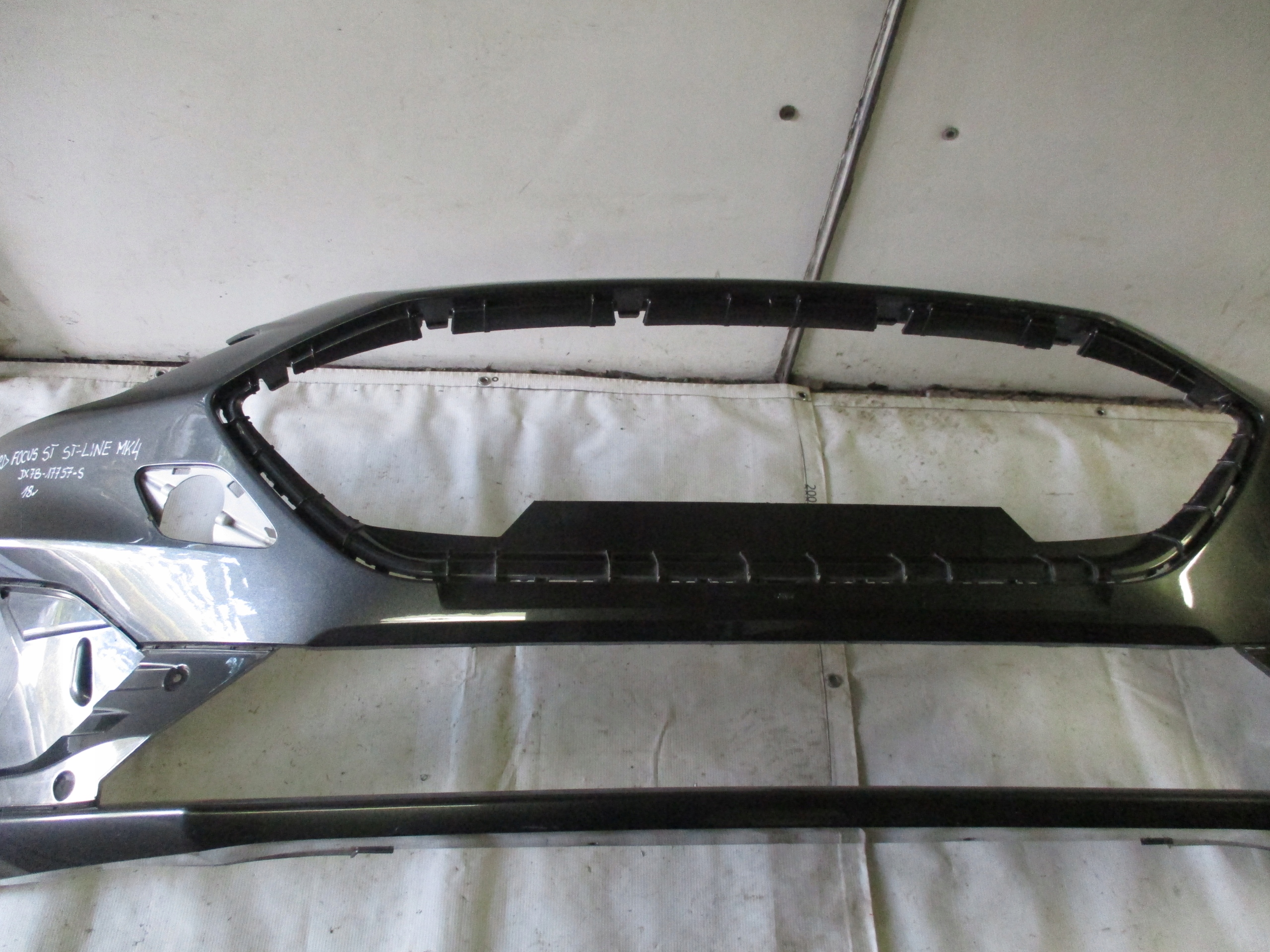bumper front front Ford Focus ST ST-LINE MK4 JX7B-17757-S