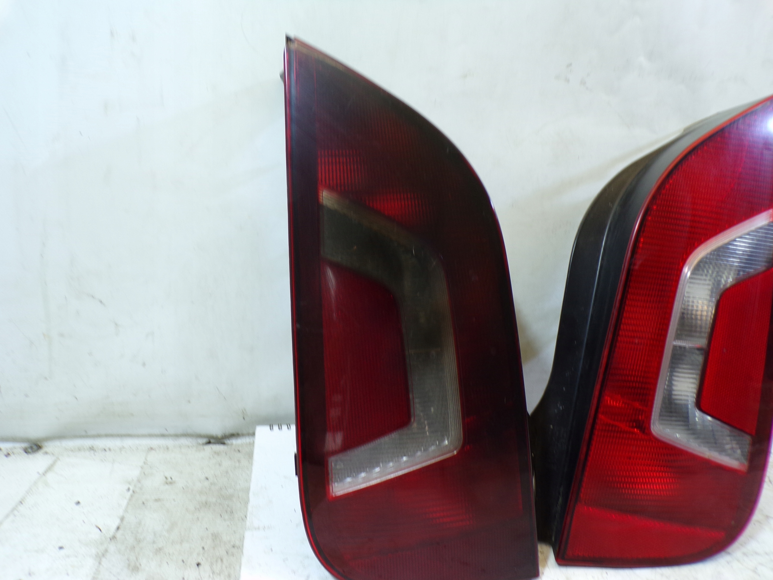 lights rear. rear part left right VOLKSWAGEN UP