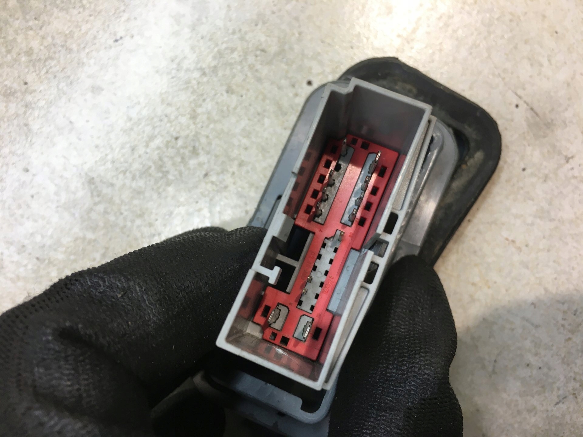 bundle door right rear part DISCOVERY III YMM502631B