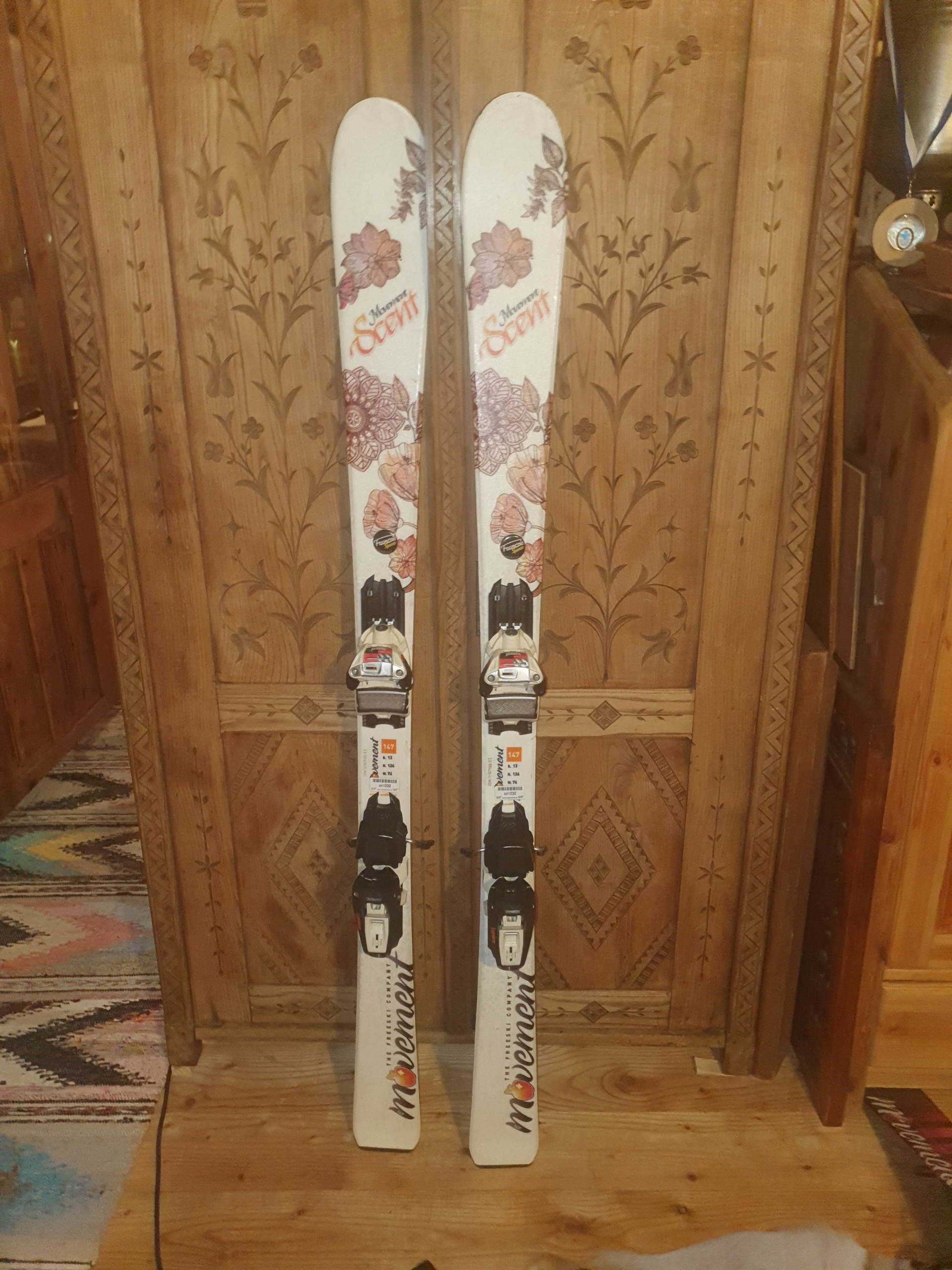 movement scent dł.147cm z marker 10 r=13m lekkie