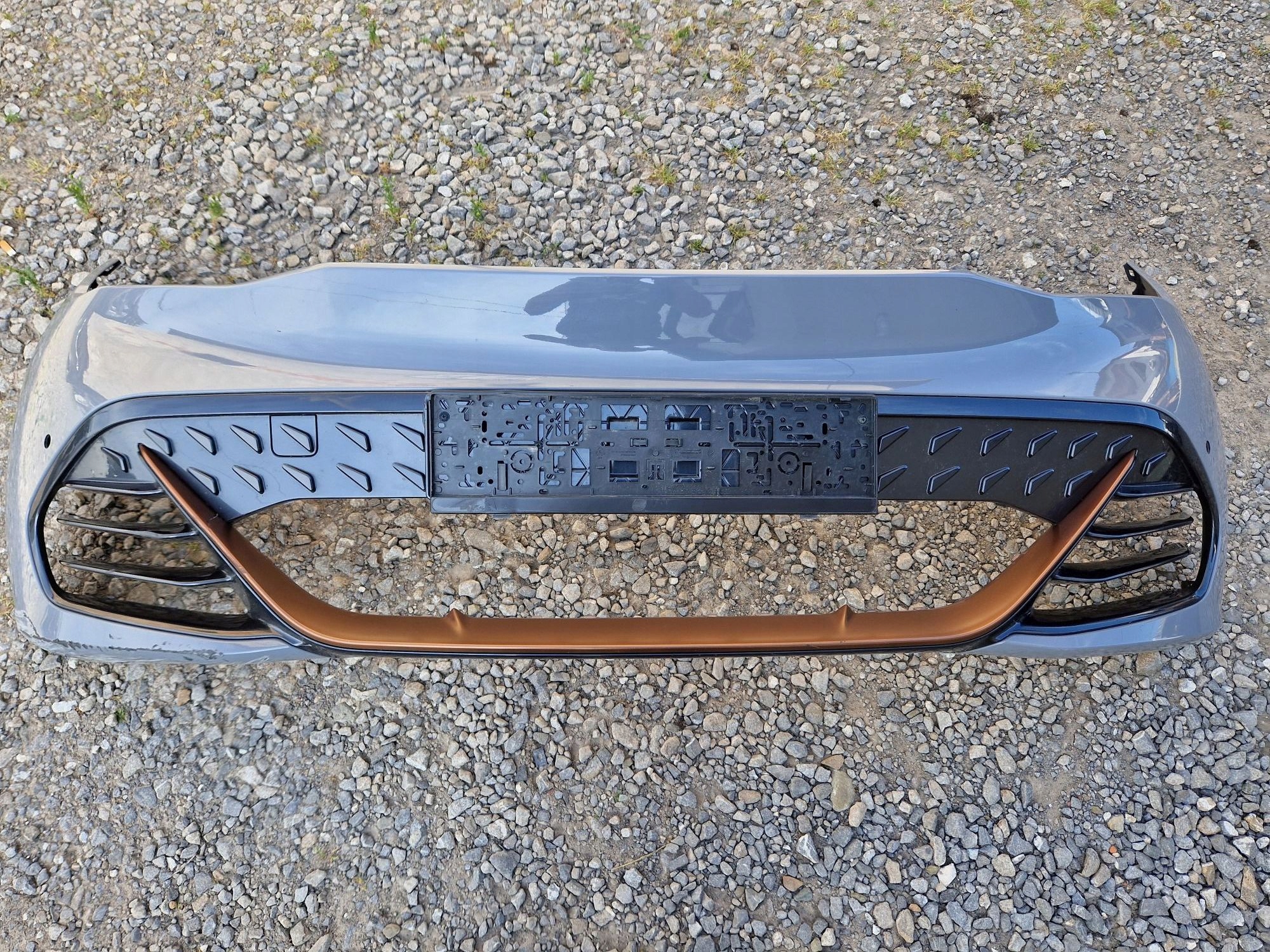 front bumper CUPRA BORN 2021R->