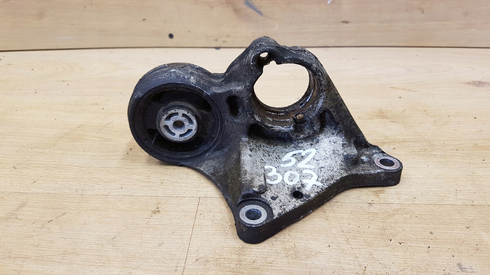 PODPORA PÓŁOSI PEUGEOT 307 2.0 HDI