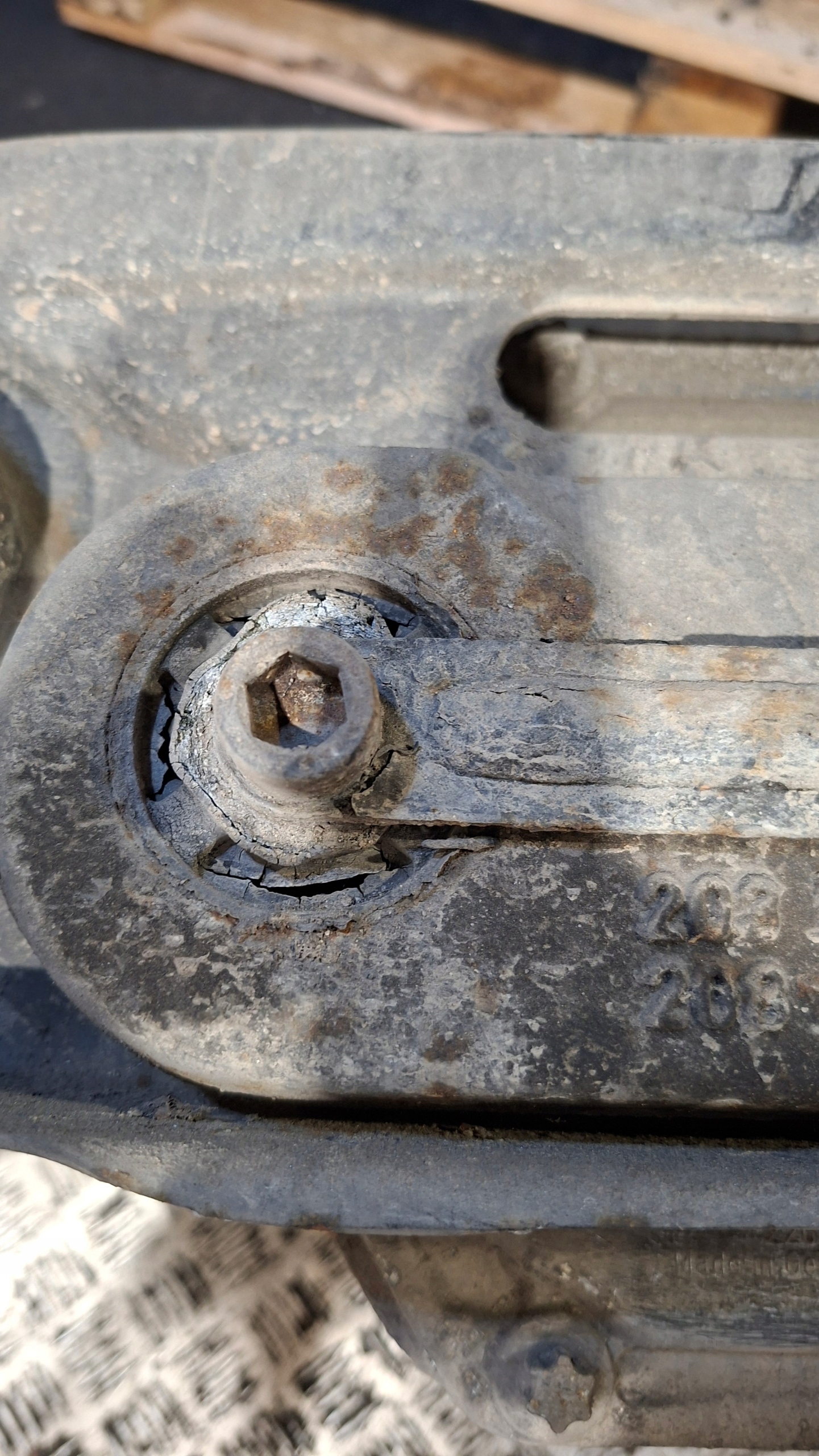 sususpension rear part subframe axle beam diff MERCEDES W203 KOMBI 2.2CDI 2,65