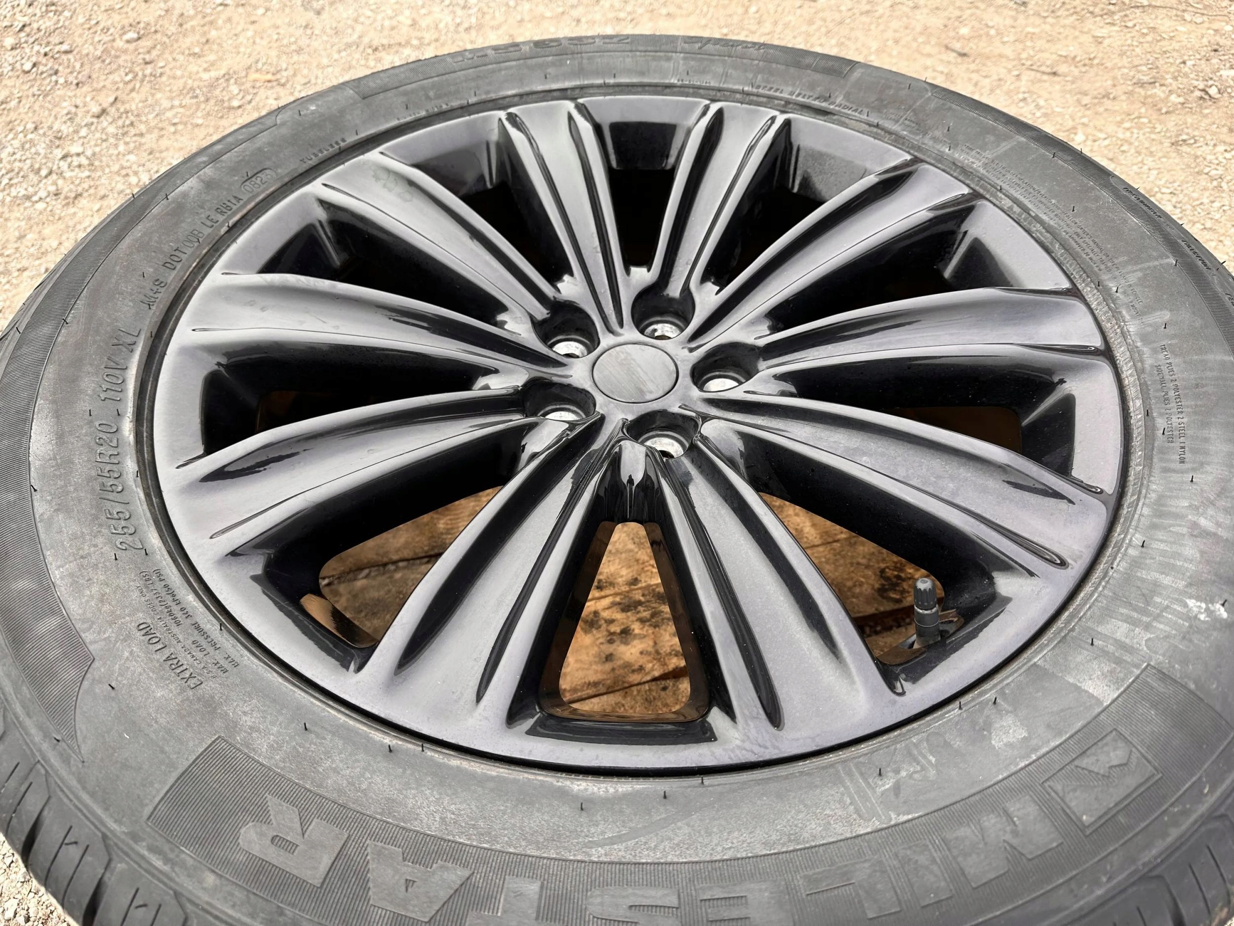 kolo kola disk disk 20" 255/55/20 20x8jx37.5 Ford Explorer 2020+