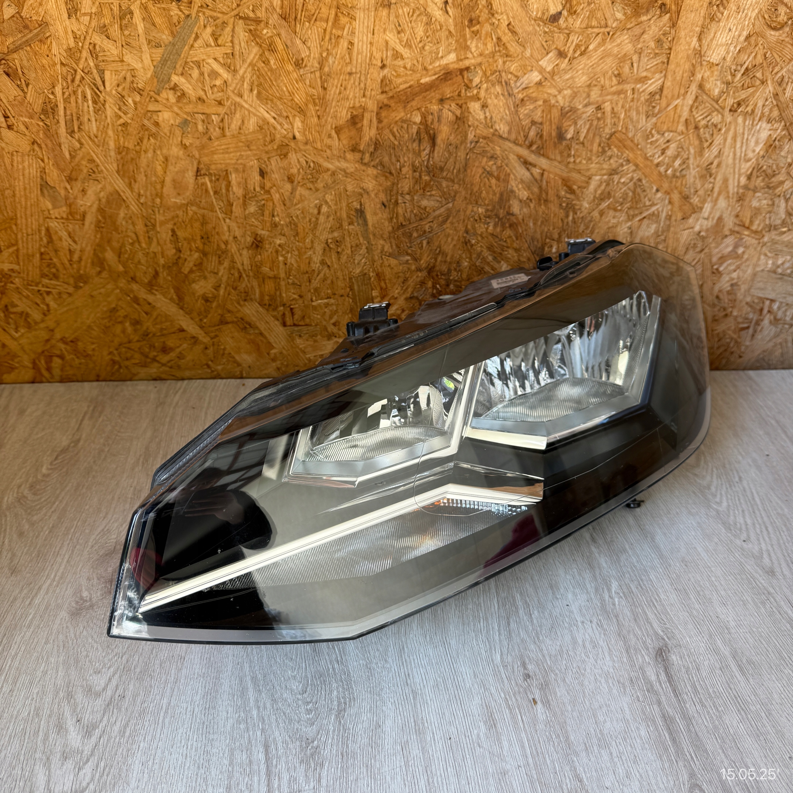 light front left VW VOLKSWAGEN POLO VI 2G0 2G1941005