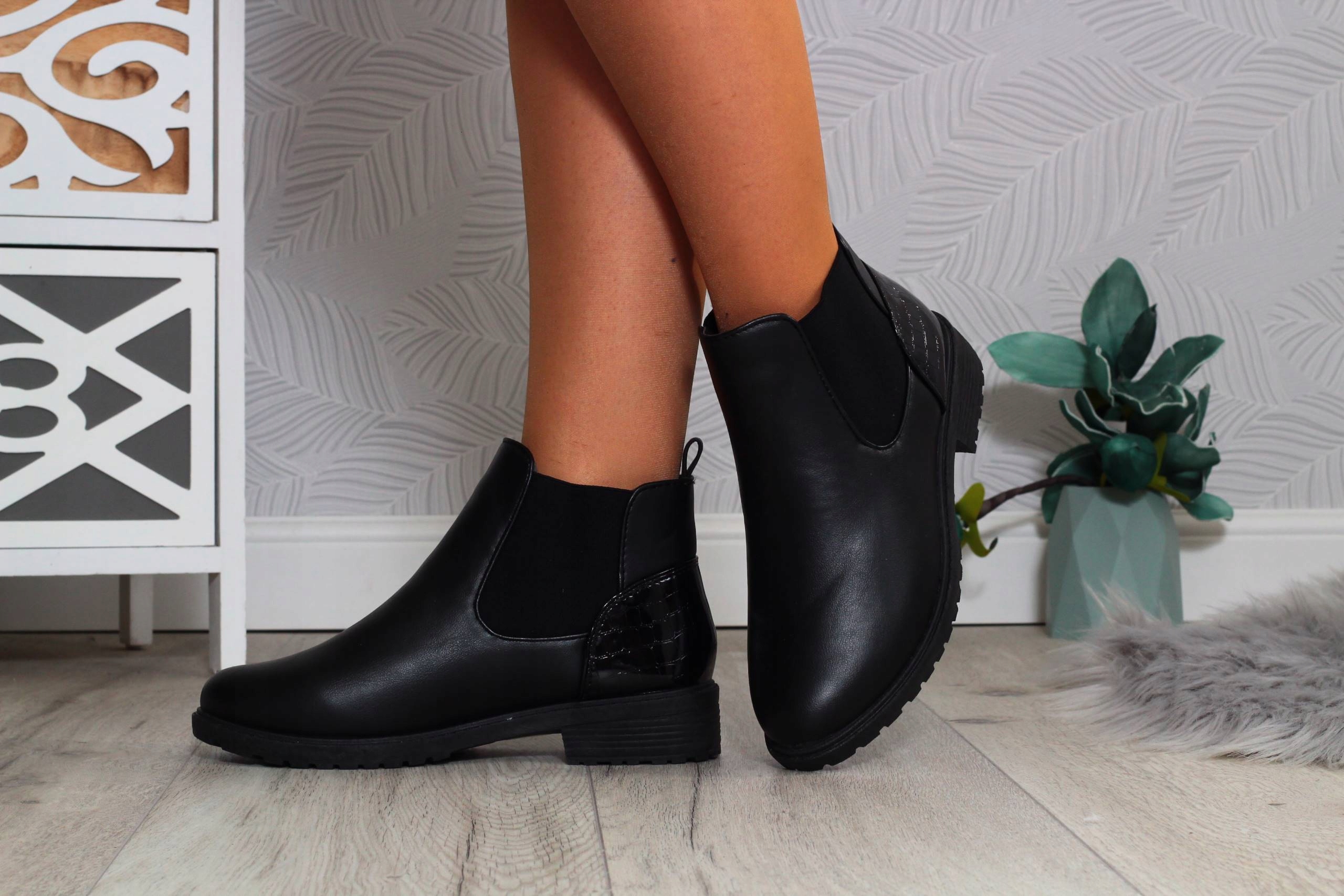 BOTKI DAMSKIE BUTY SZTYBLETY ELEGANCKIE PŁASKIE Wzór dominujący bez wzoru