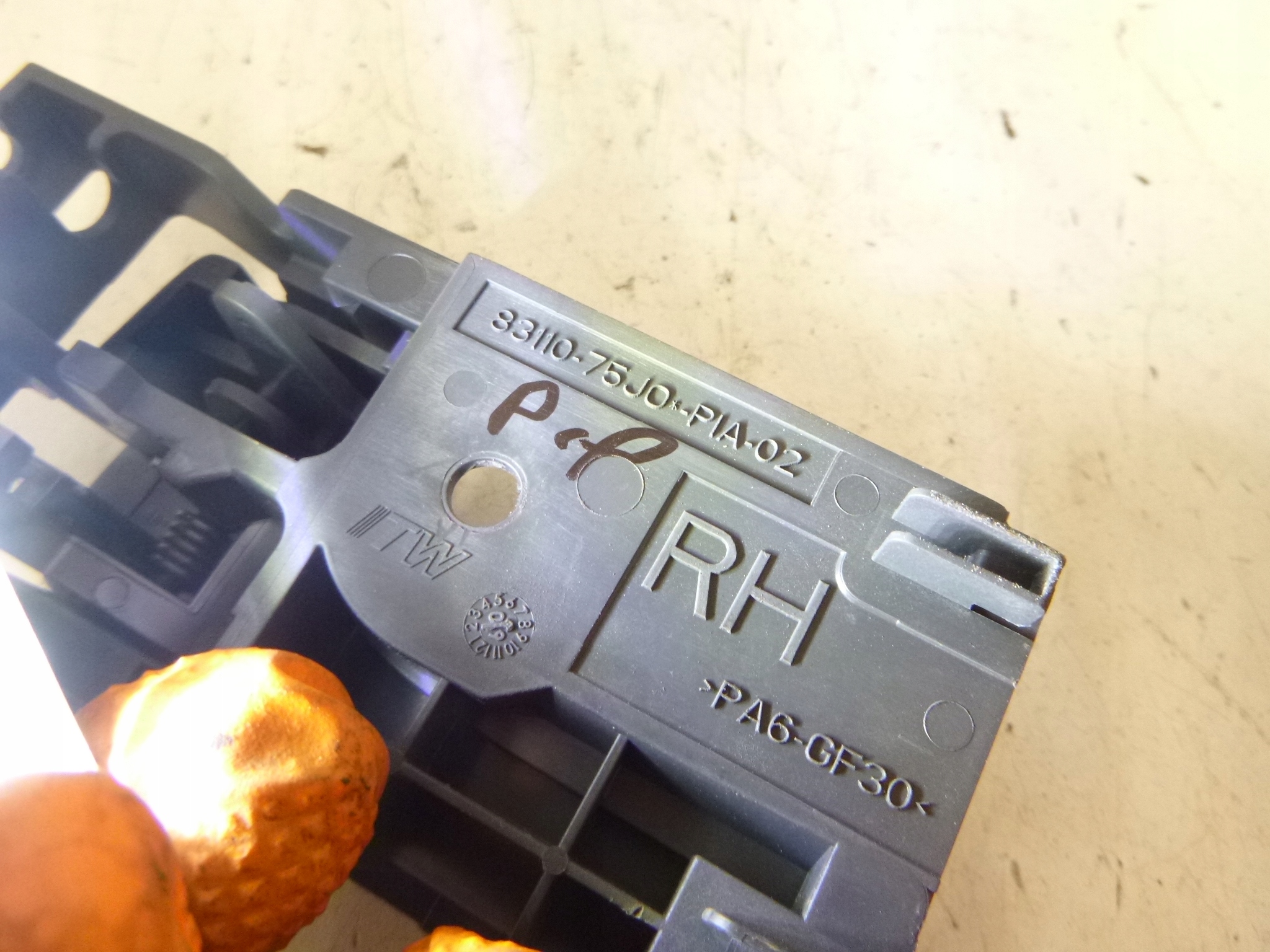 handle inner front / rear part right Nissan Pixo 09r.