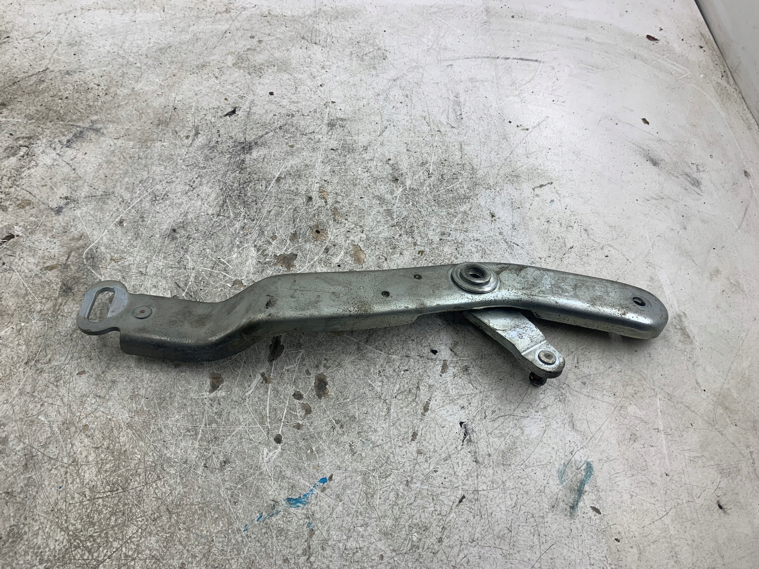 VW PHAETON hinge right bonnet boot left rear part 3D5827583A
