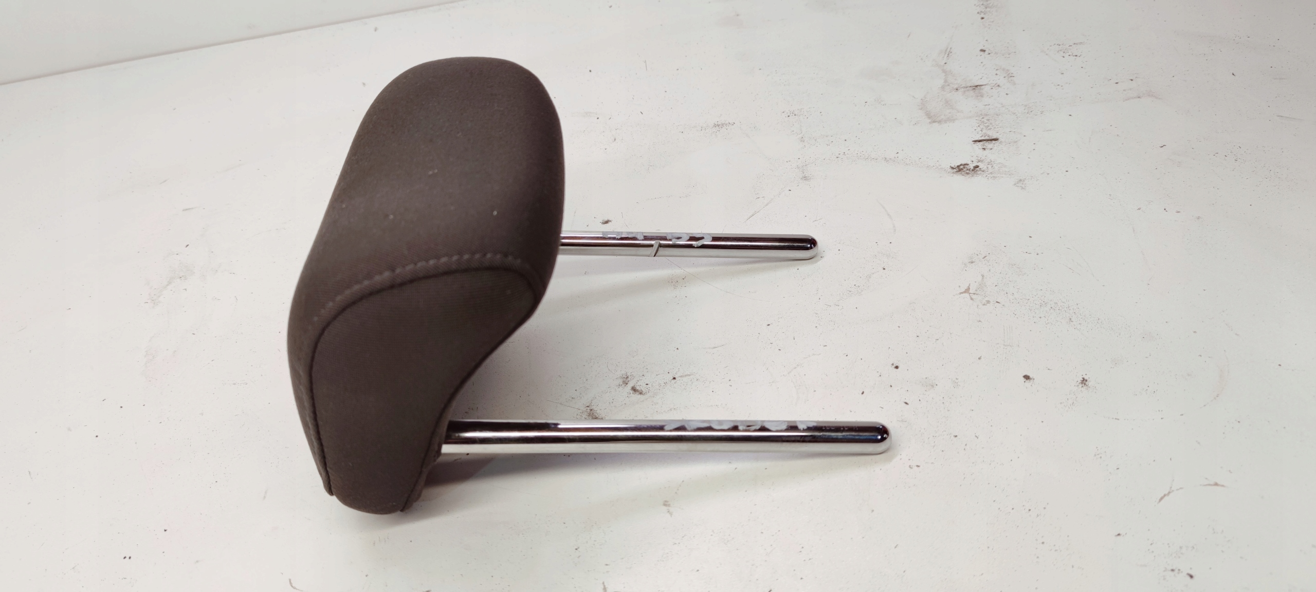 kopfstuetzen SITZ heck mitte MATERIAL AUDI A4 B9 A5