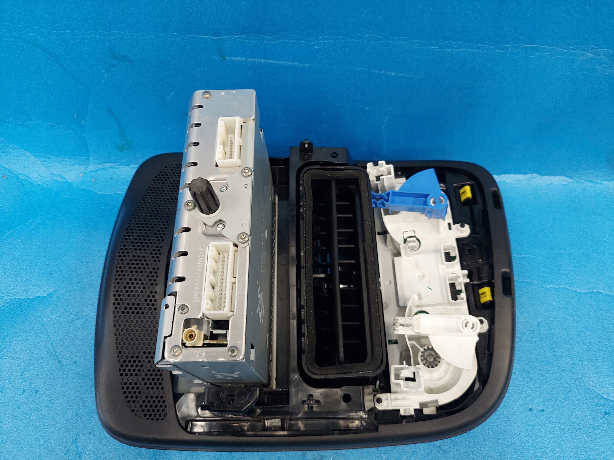 RADIO EKRAN CLIO IV 281077