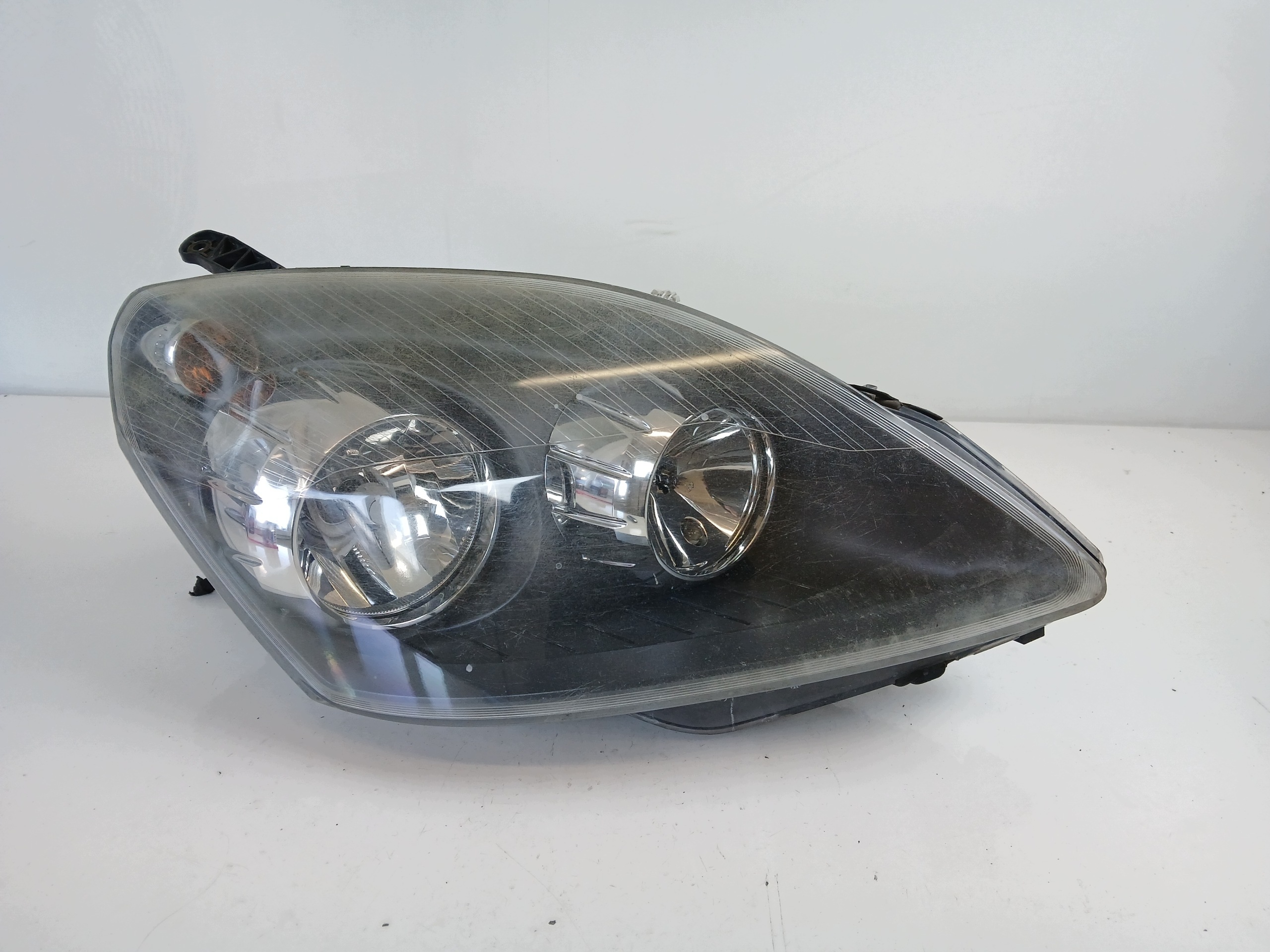 OPEL ZAFIRA B light right front 0301214204