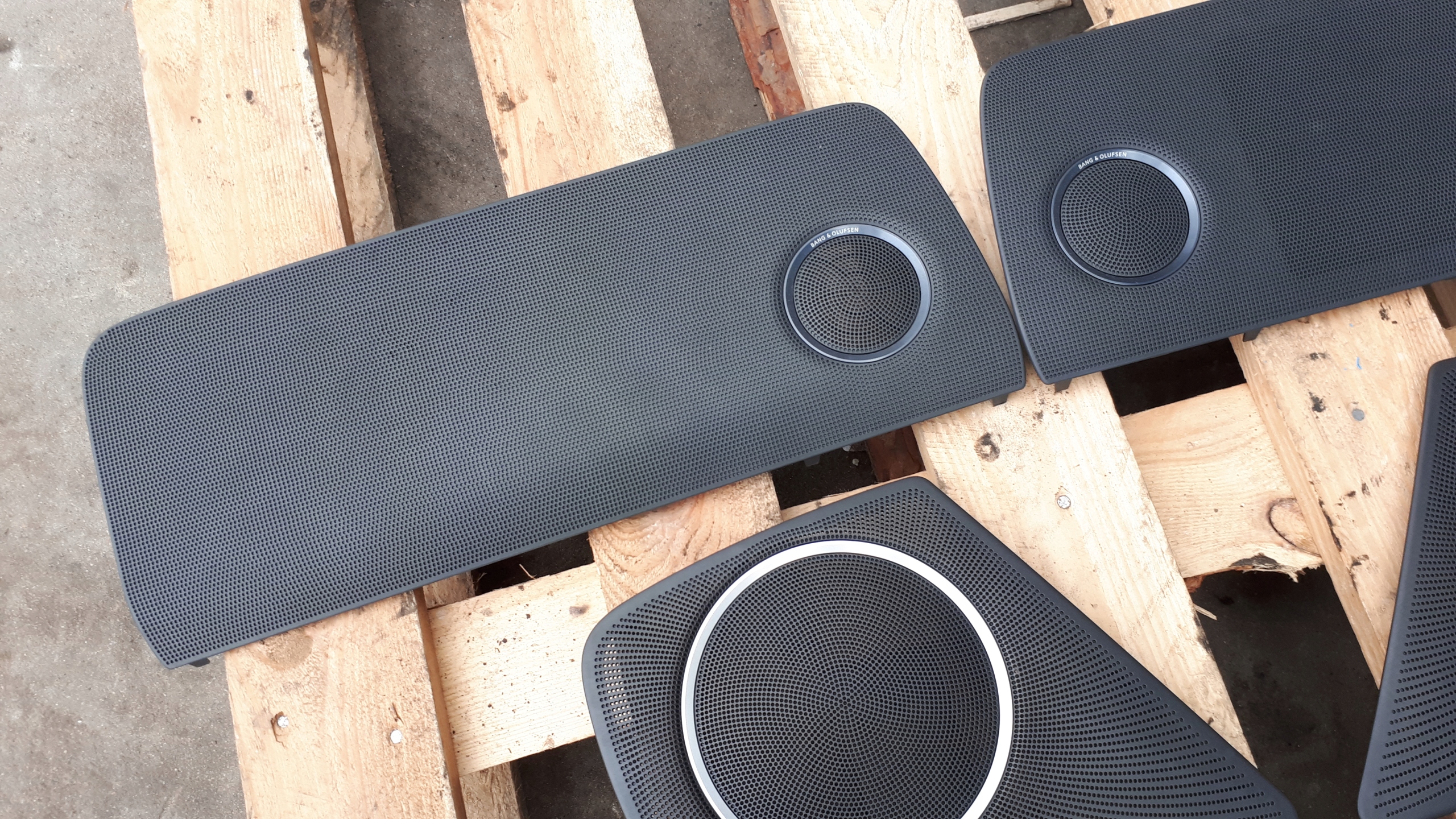 S4 B8 A4 MASKOWNICE Portière Console Bang OLUFSEN