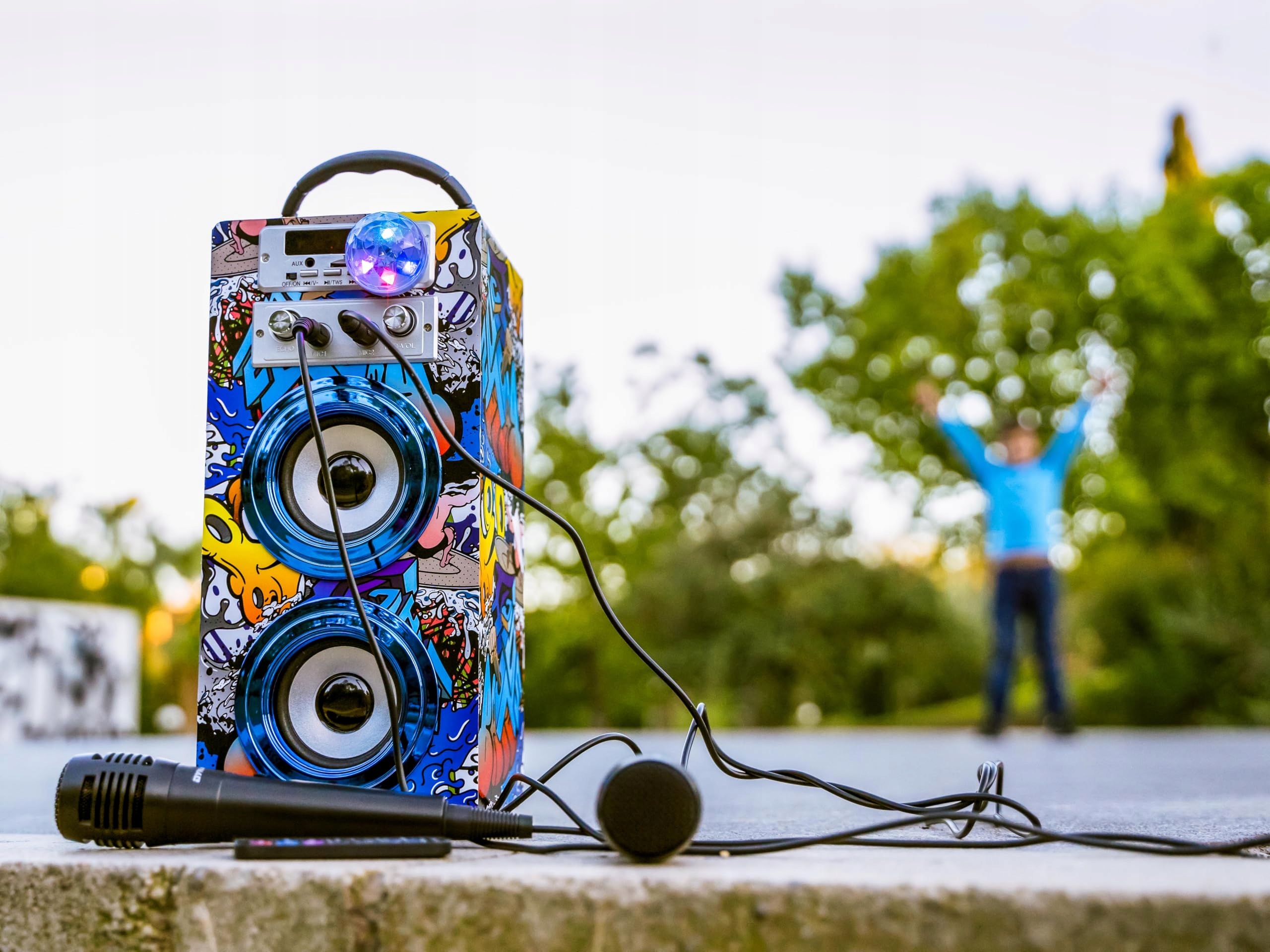 DYNASONIC Karaoke Dla Dzieci Z Mikrofonami Bluetooth USB SD Lampa — miniatura 9