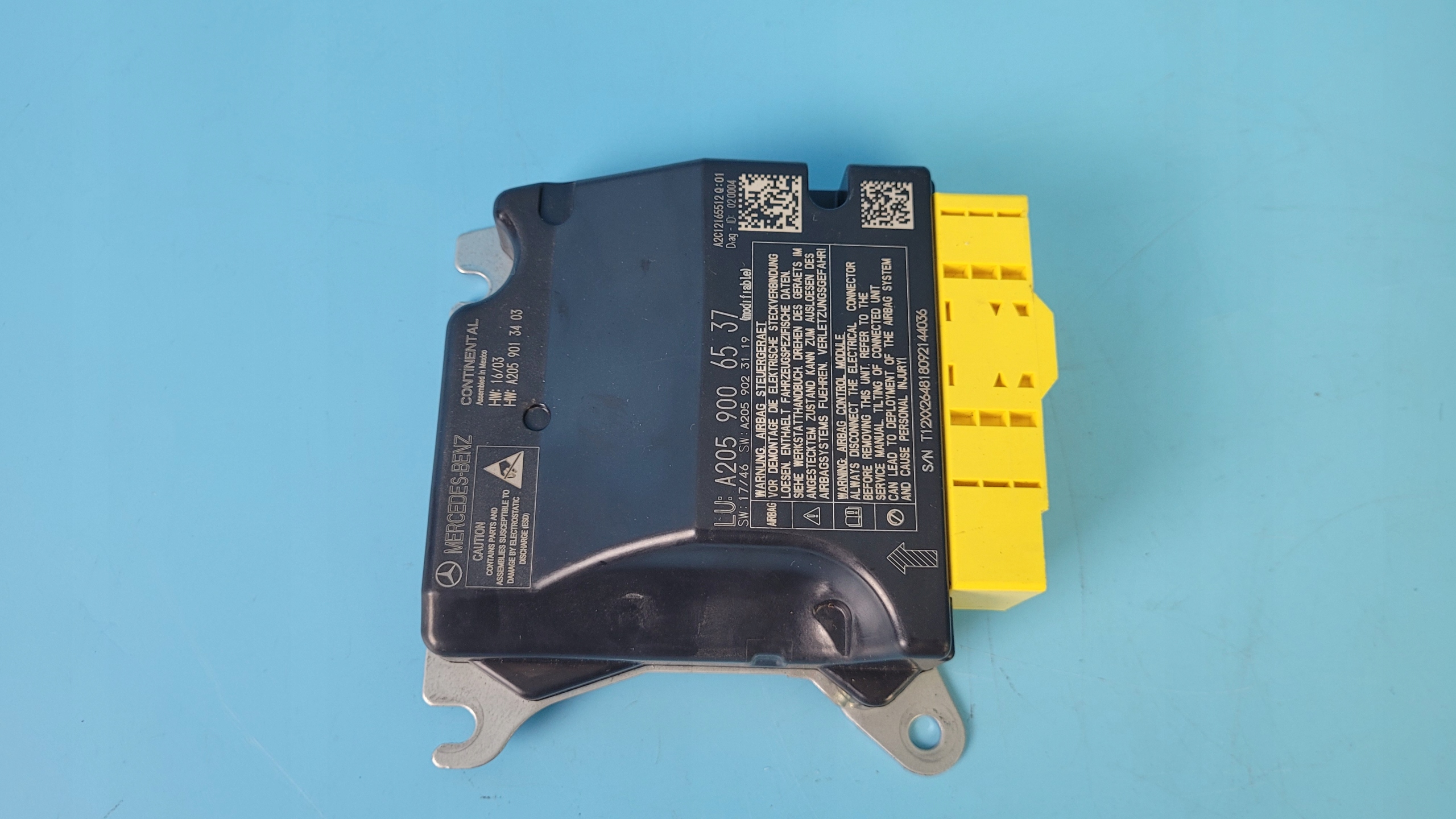 2059006537 - MERCEDES W205 модуль водителя подушки безопасности A2059006537